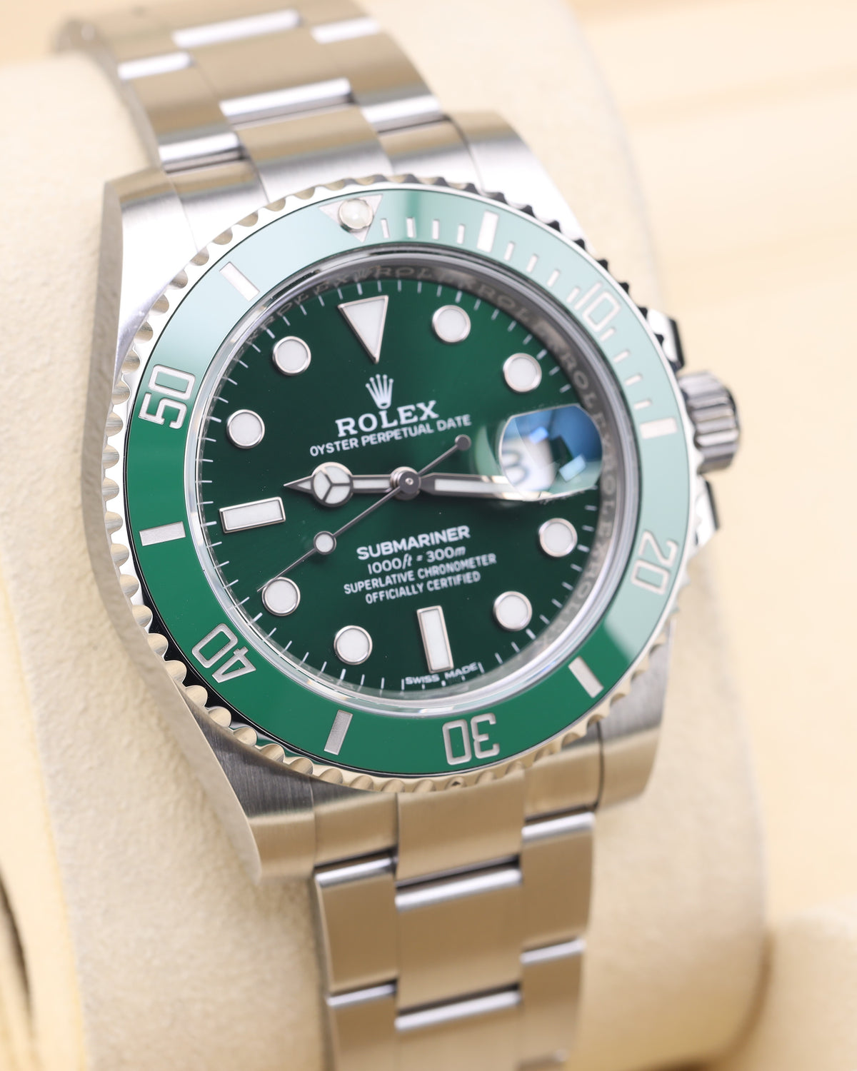 Rolex Submariner Date HULK Green Dial Oyster 116610LV - 2019