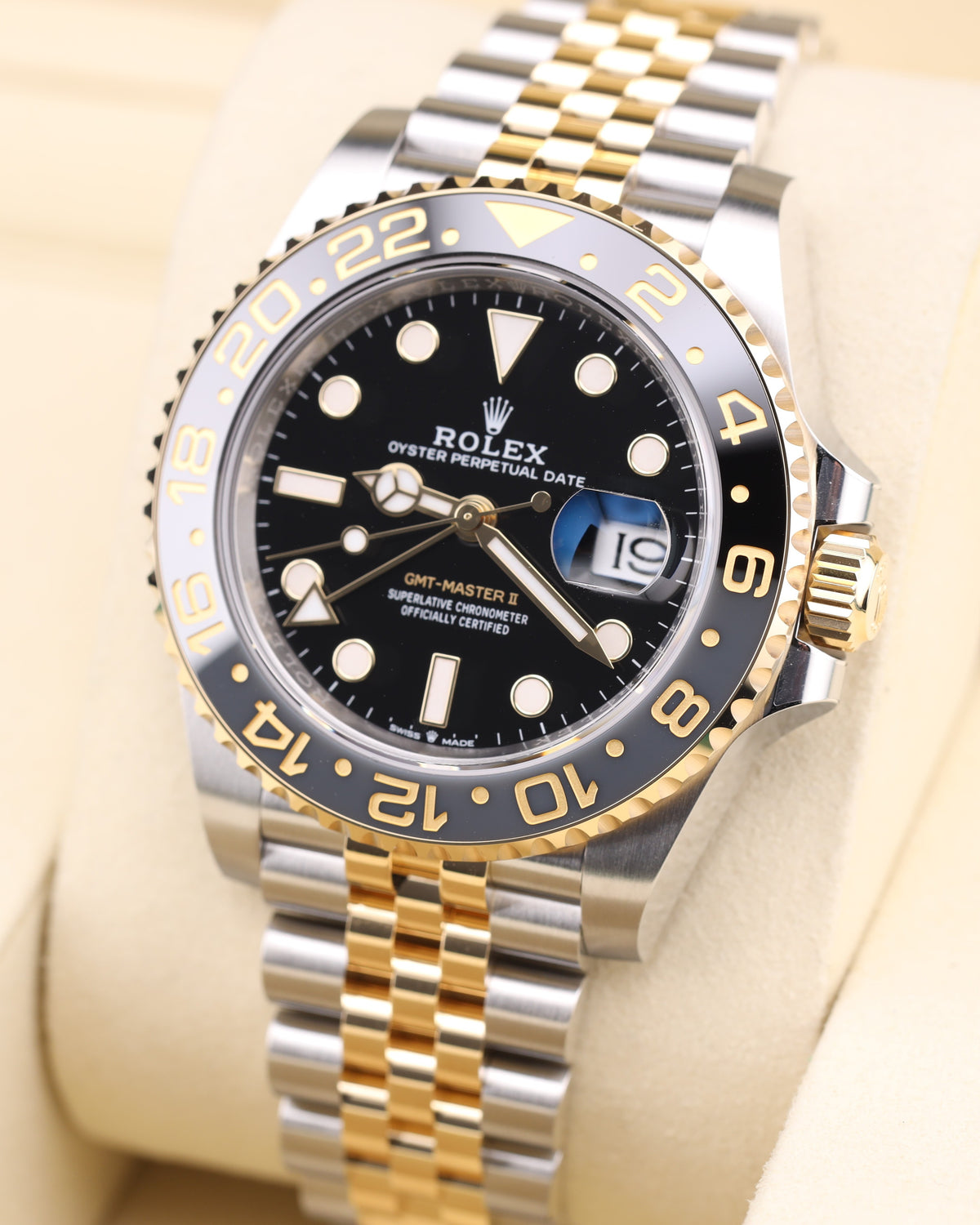 Rolex GMT-Master II Zombie/Bumblebee Two Tone Jubilee 126713GRNR - 2026
