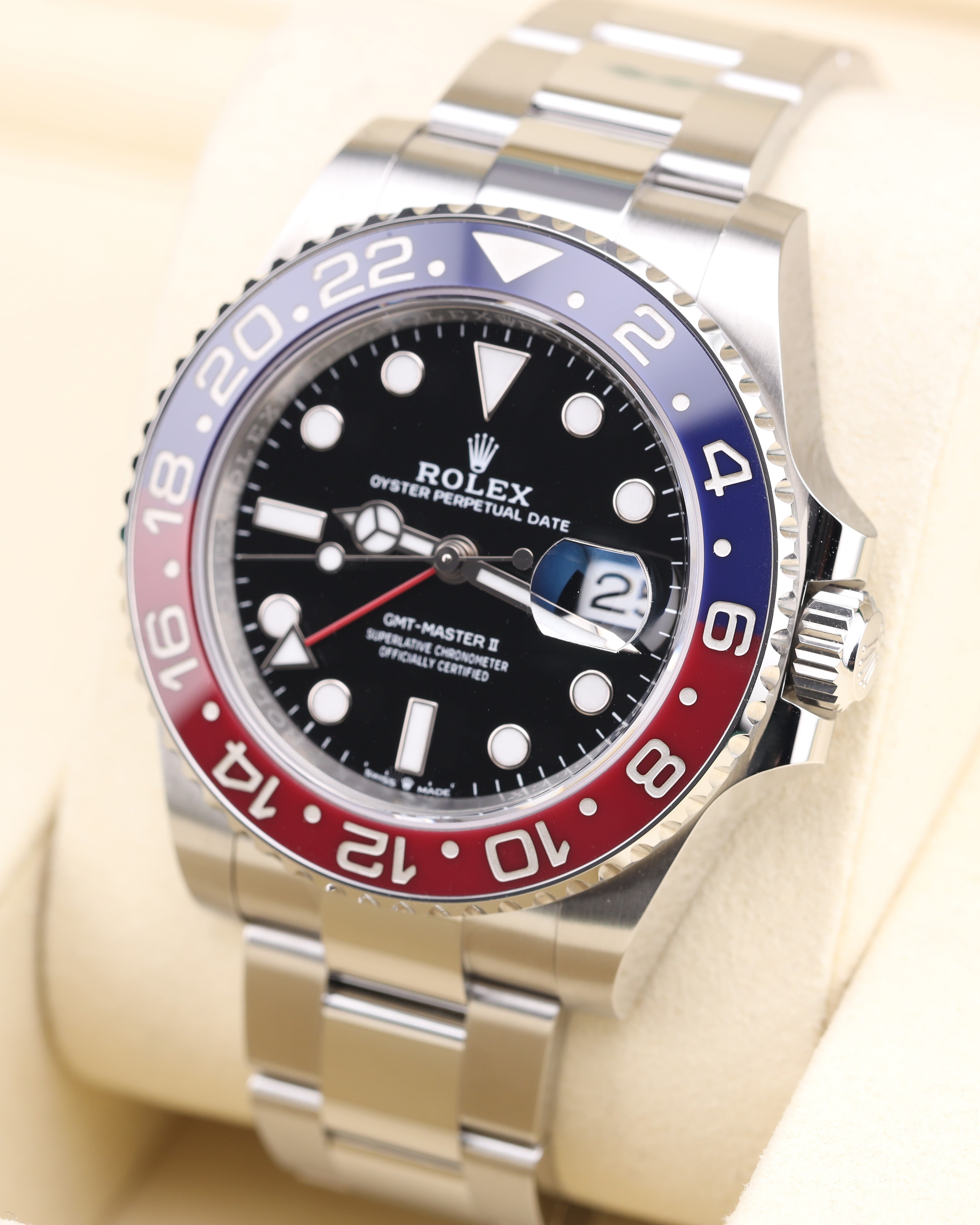 Rolex GMT-Master II Pepsi on Oyster 126710BLRO