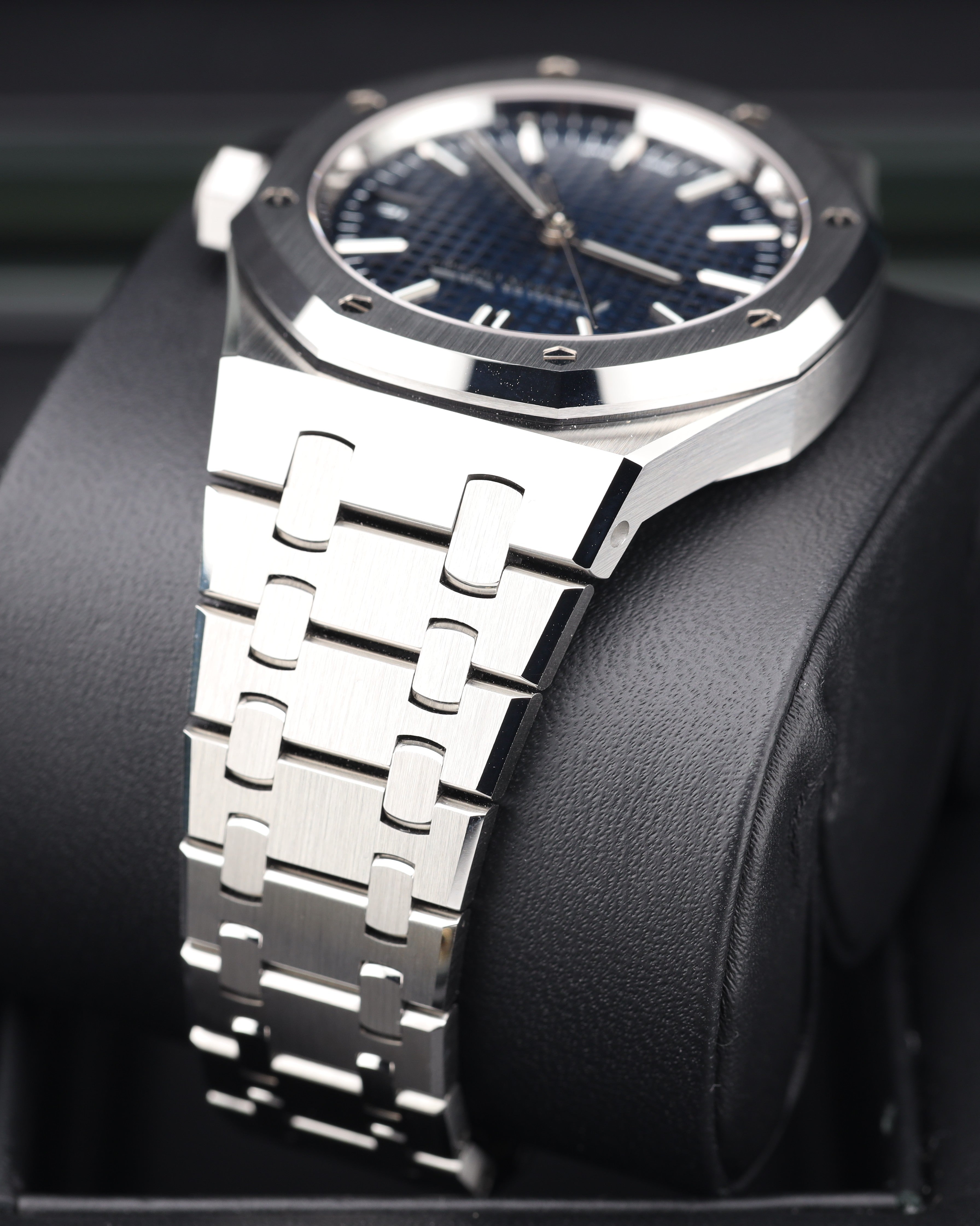 Audemars Piguet Royal Oak 37mm Blue Dial  15550ST.OO.1356ST.06