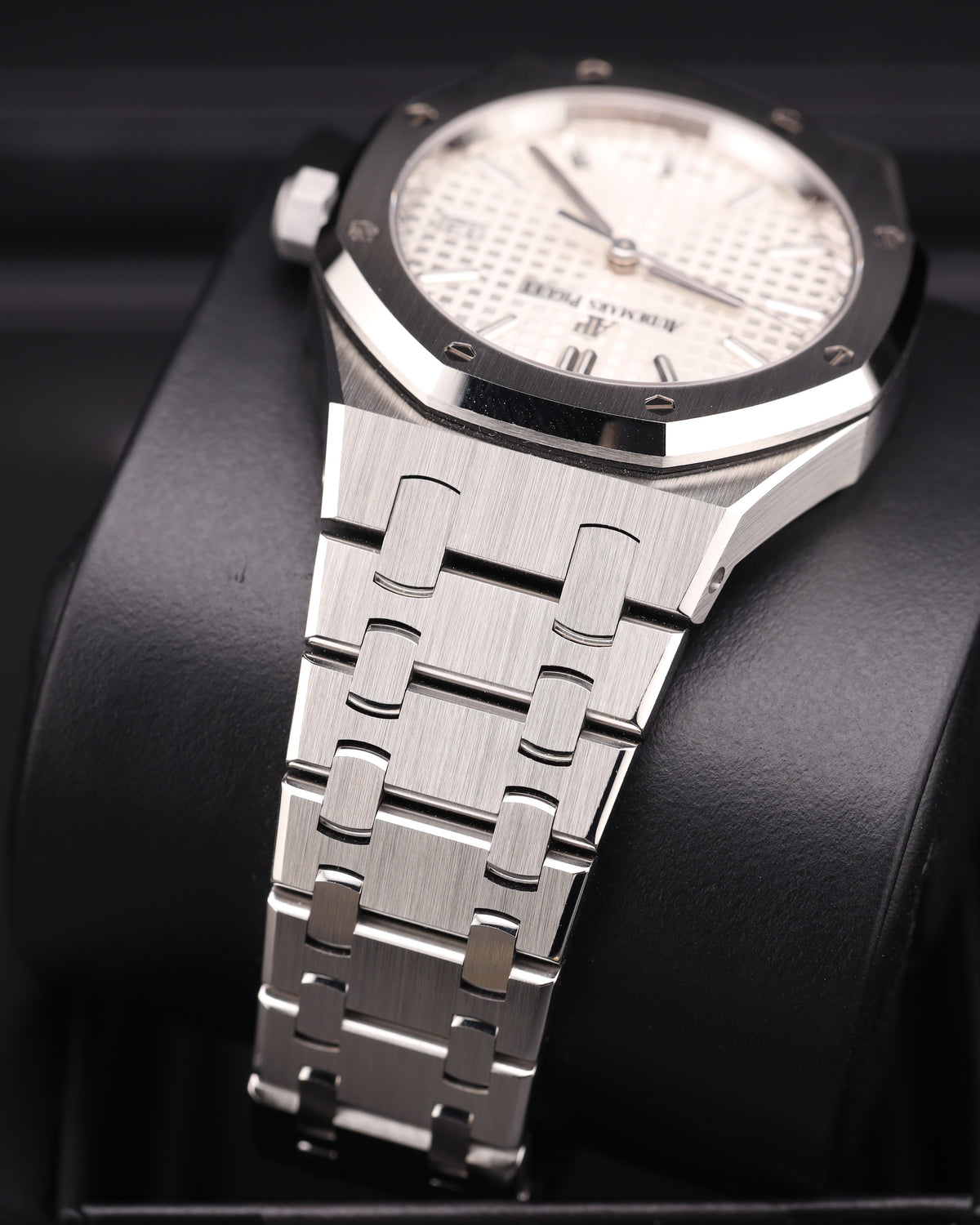 Audemars Piguet Royal Oak 34mm White Dial Stainless Steel 77350ST