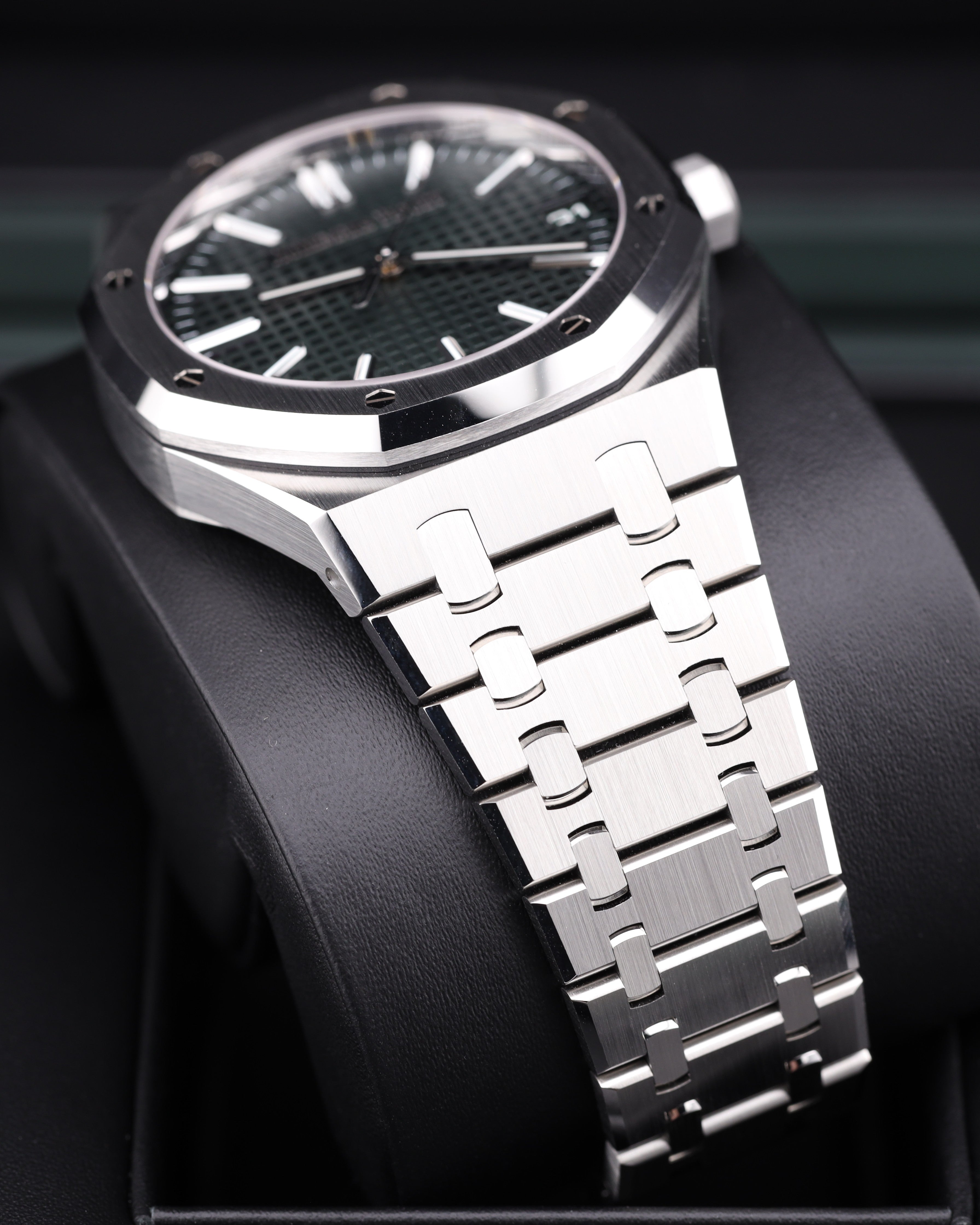 Audemars Piguet Royal Oak Green Dial 15510ST