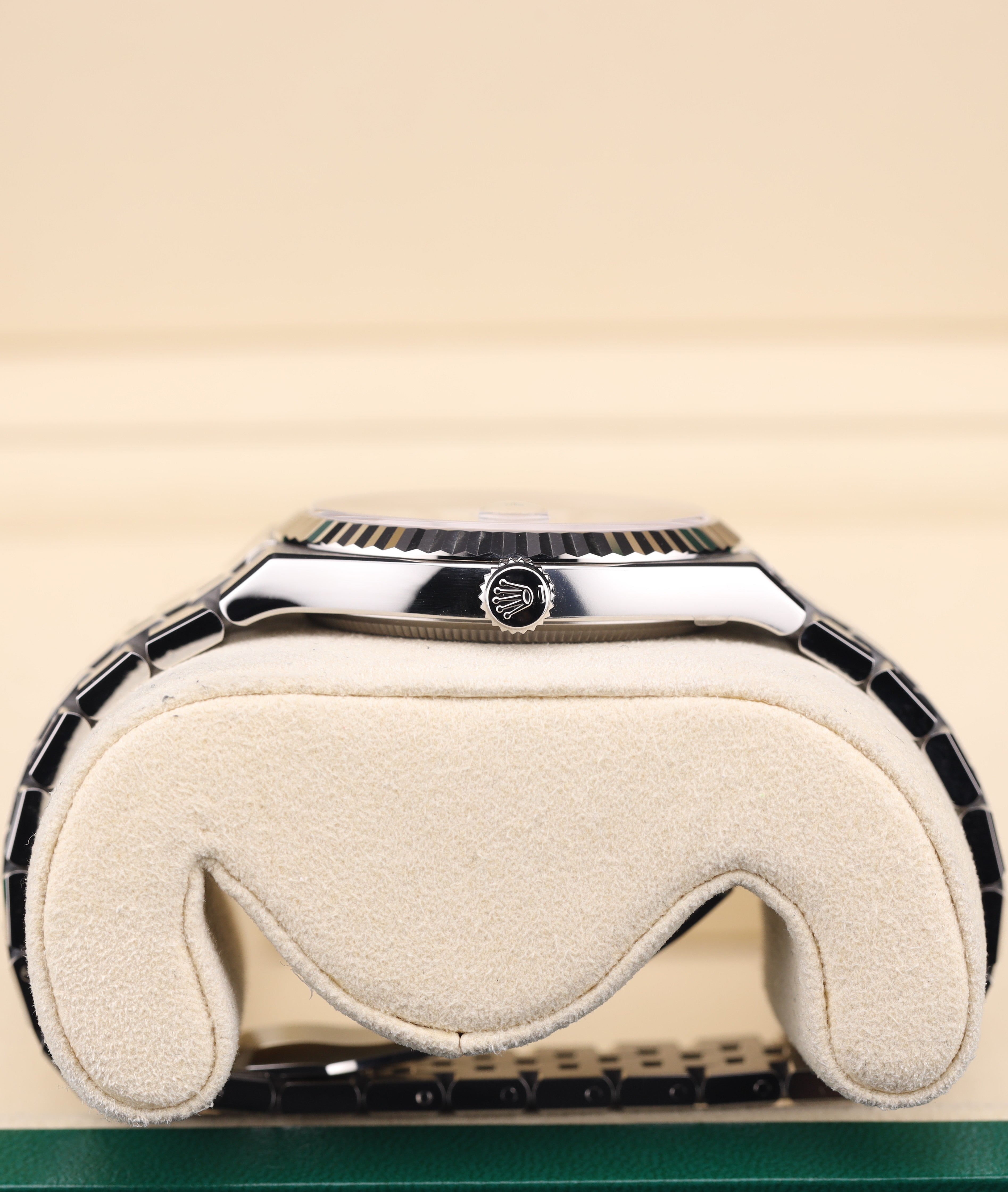 Rolex Land-Dweller 40 White Honeycomb Dial 127334