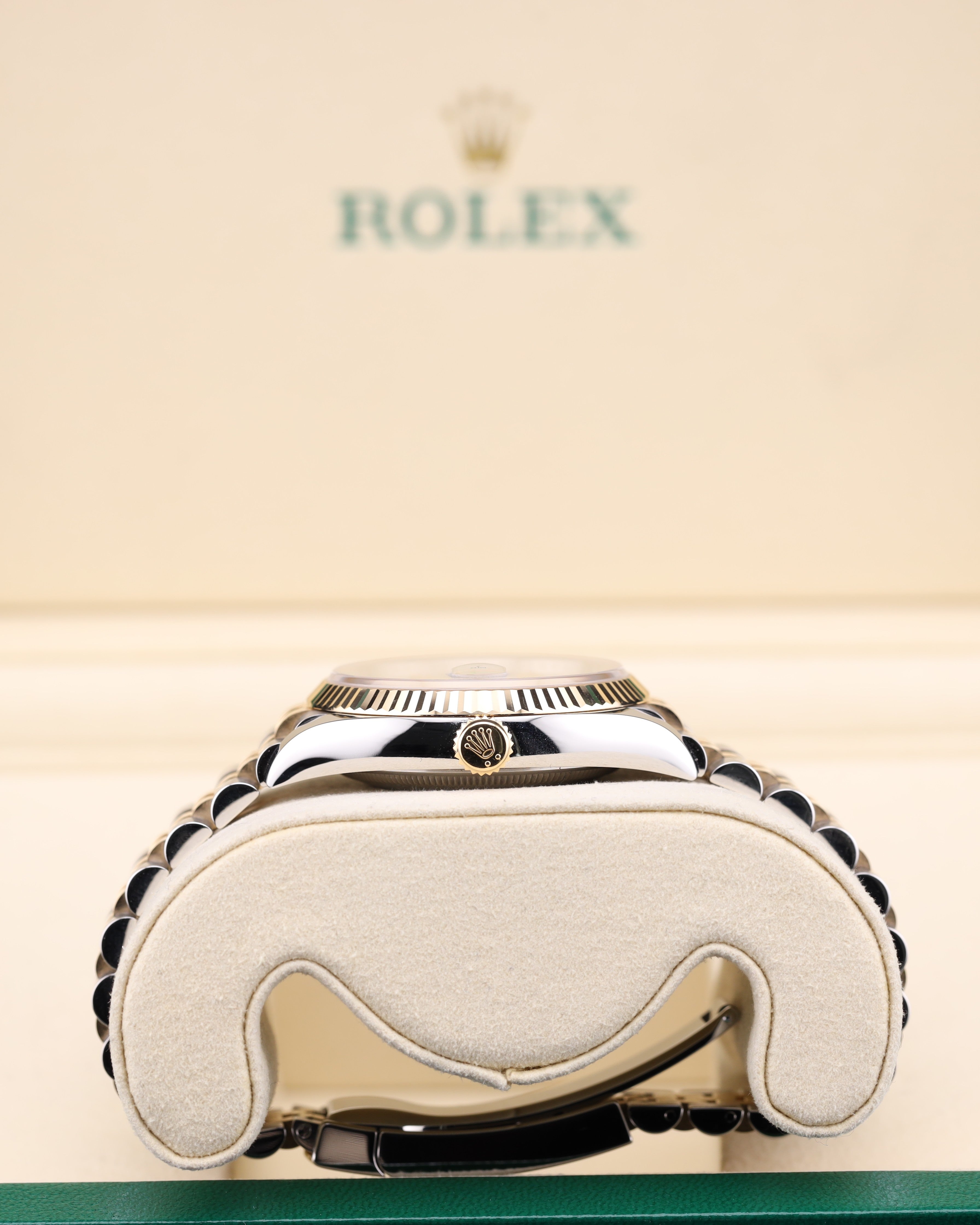 Rolex Datejust 36mm MOP Diamond Dial Two Tone Jubilee 126233