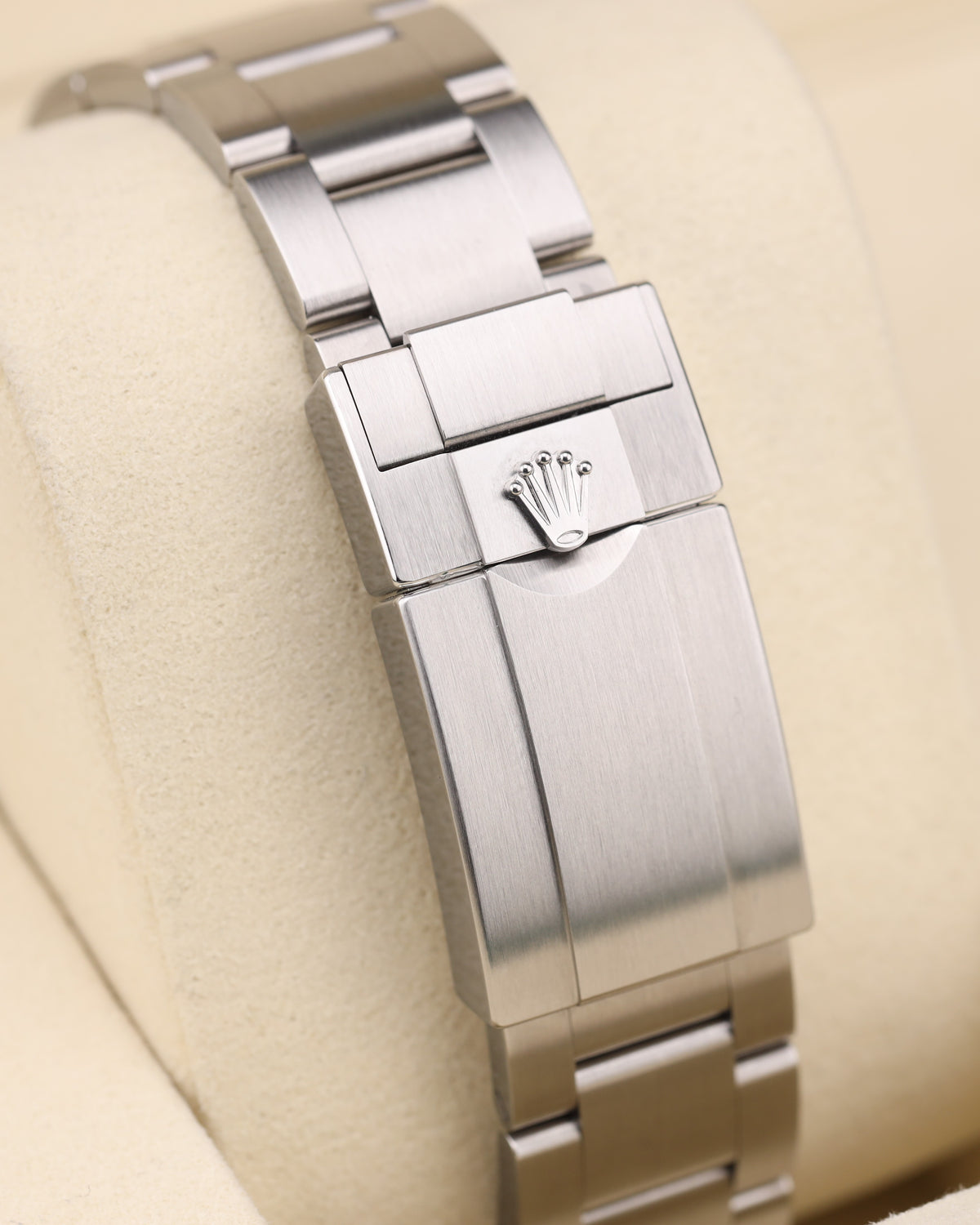 Rolex Explorer II White Dial Polar 226570 - 2026