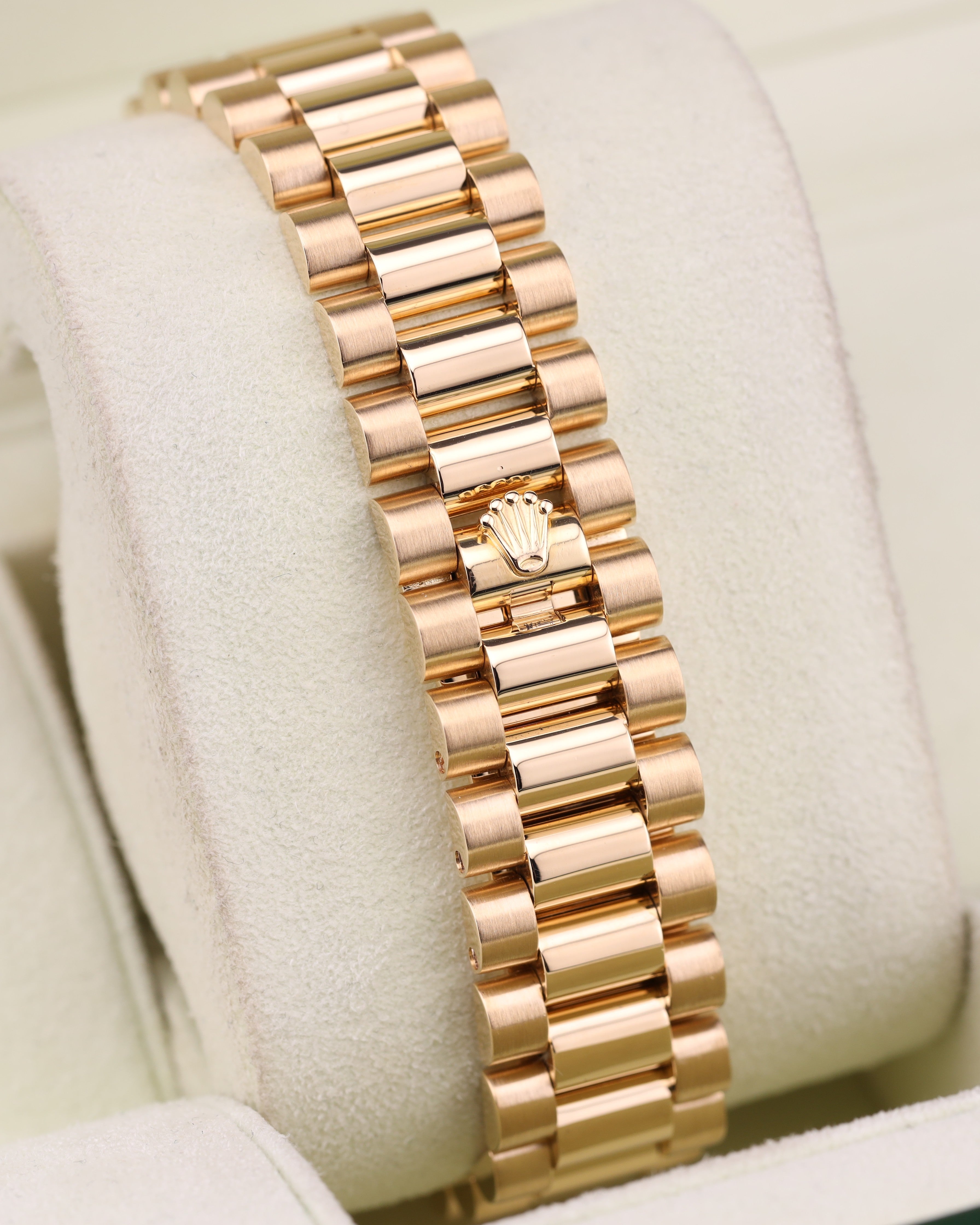 Rolex Day-Date 36mm President Champagne Diamond Dial 18K Yellow Gold 118238