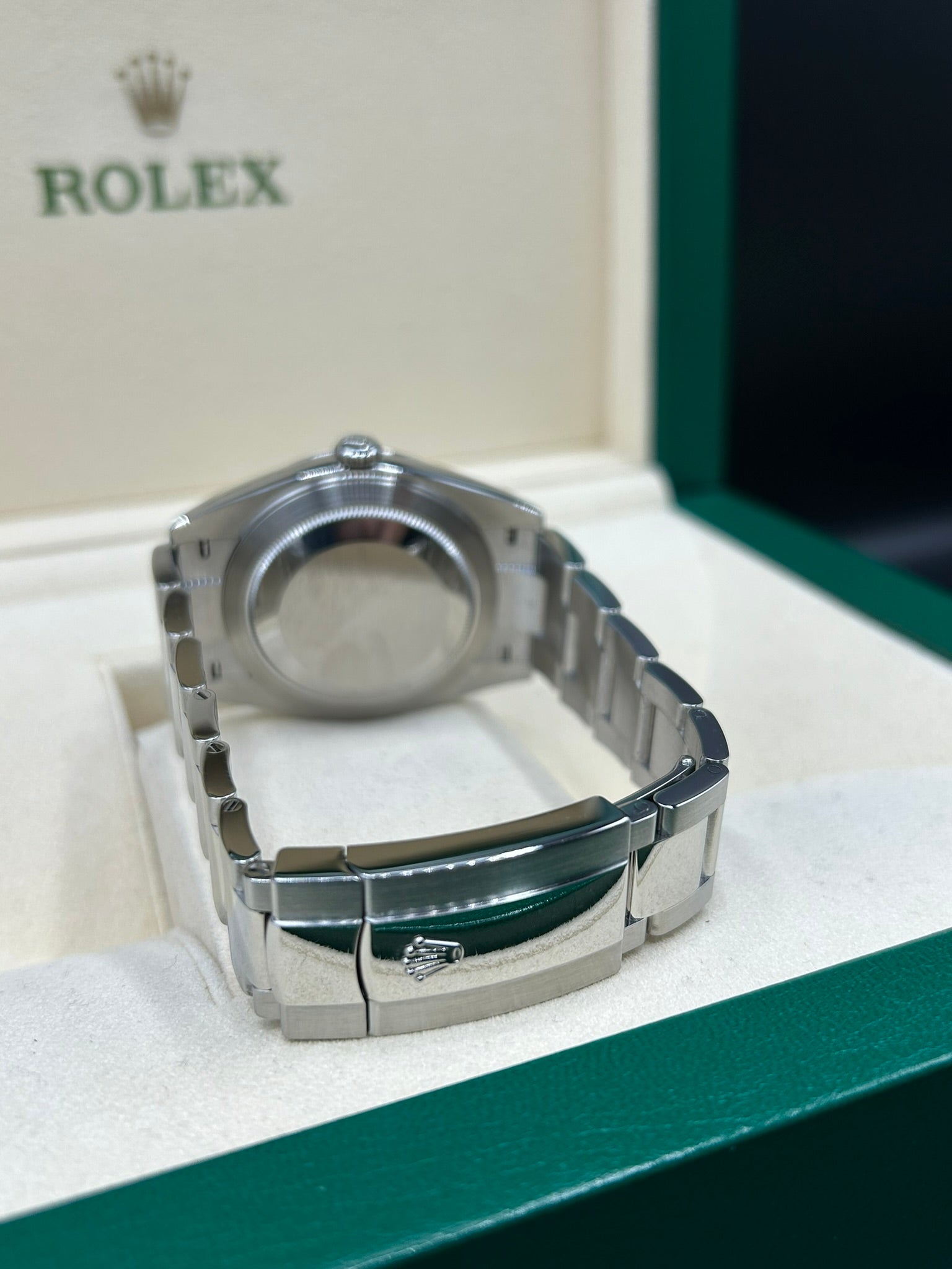 Rolex Datejust 41 Blue Dial 126300 Oyster Bracelet with Smooth Bezel