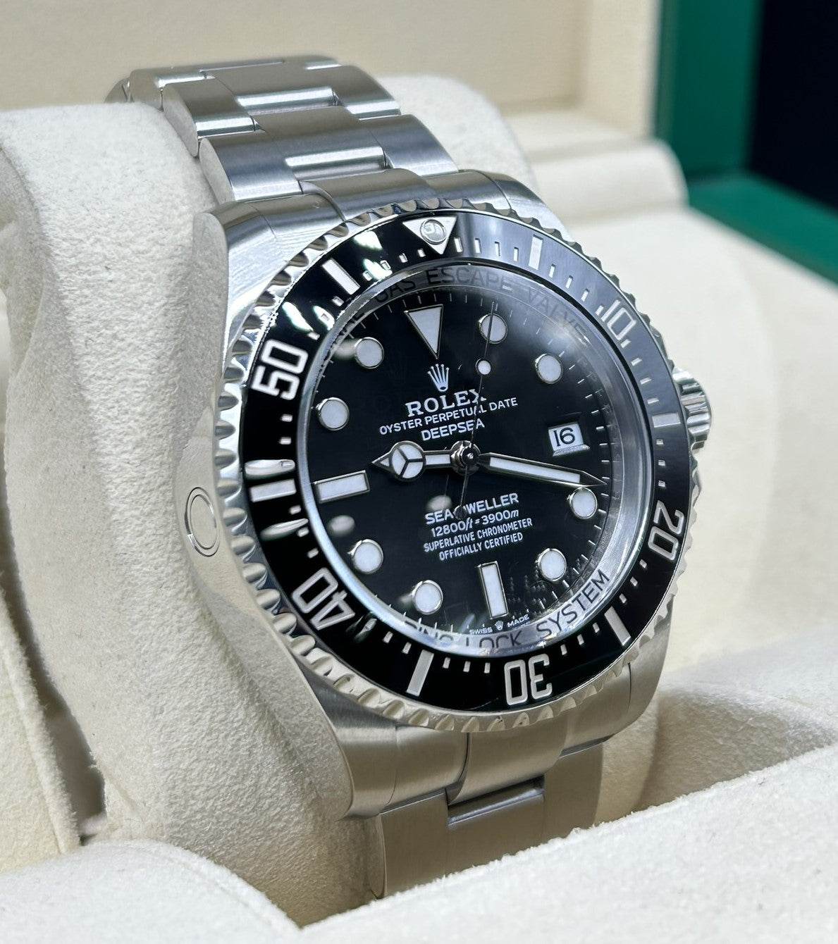 Rolex Sea-Dweller Deepsea Black 44mm 136660