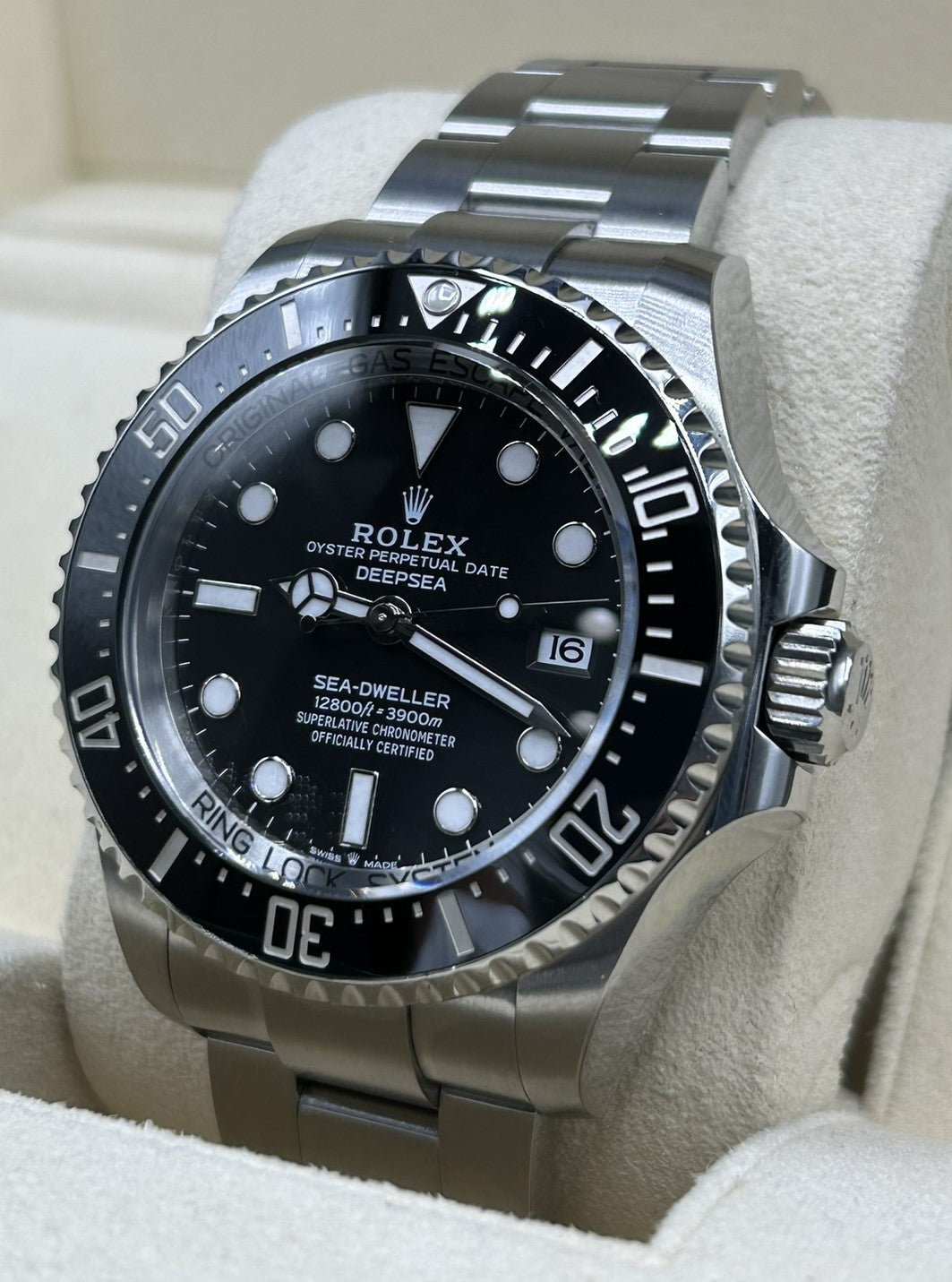 Rolex Sea-Dweller Deepsea Black 44mm 136660