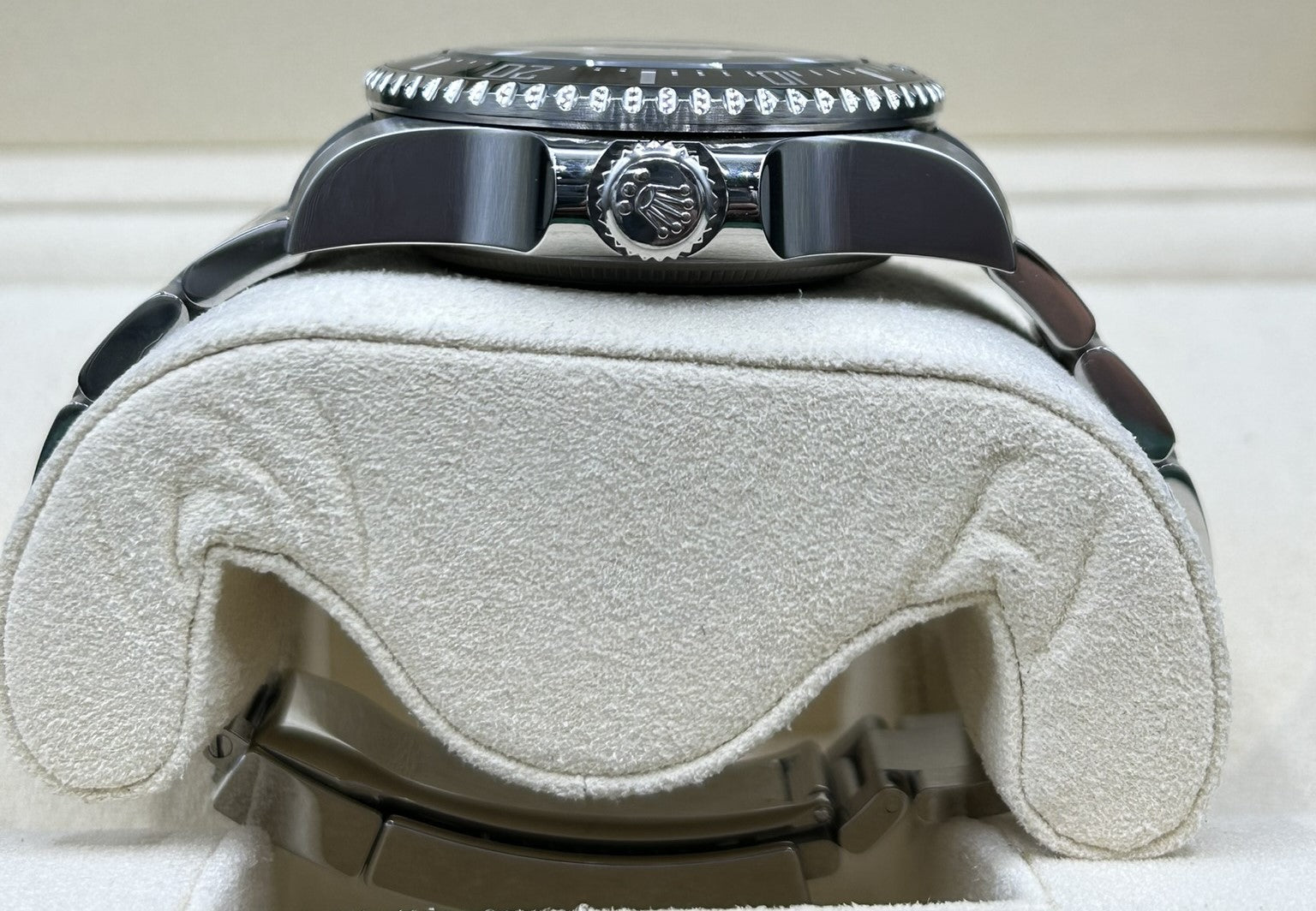 Rolex Sea-Dweller 44mm Deepsea Black 136660 – MVP Jewelers Miami