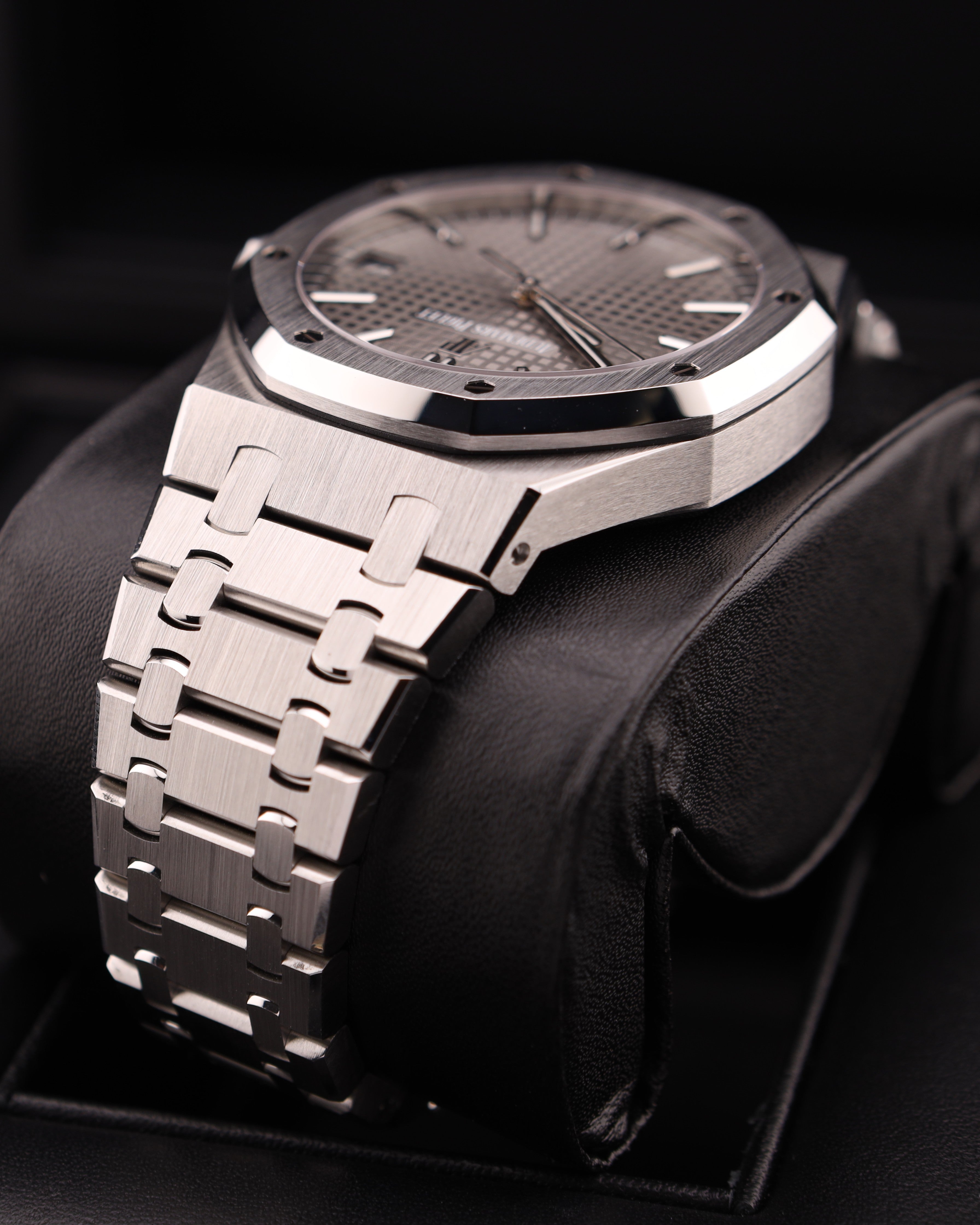 Audemars Piguet Royal Oak Grey Rhodium Dial 15500ST