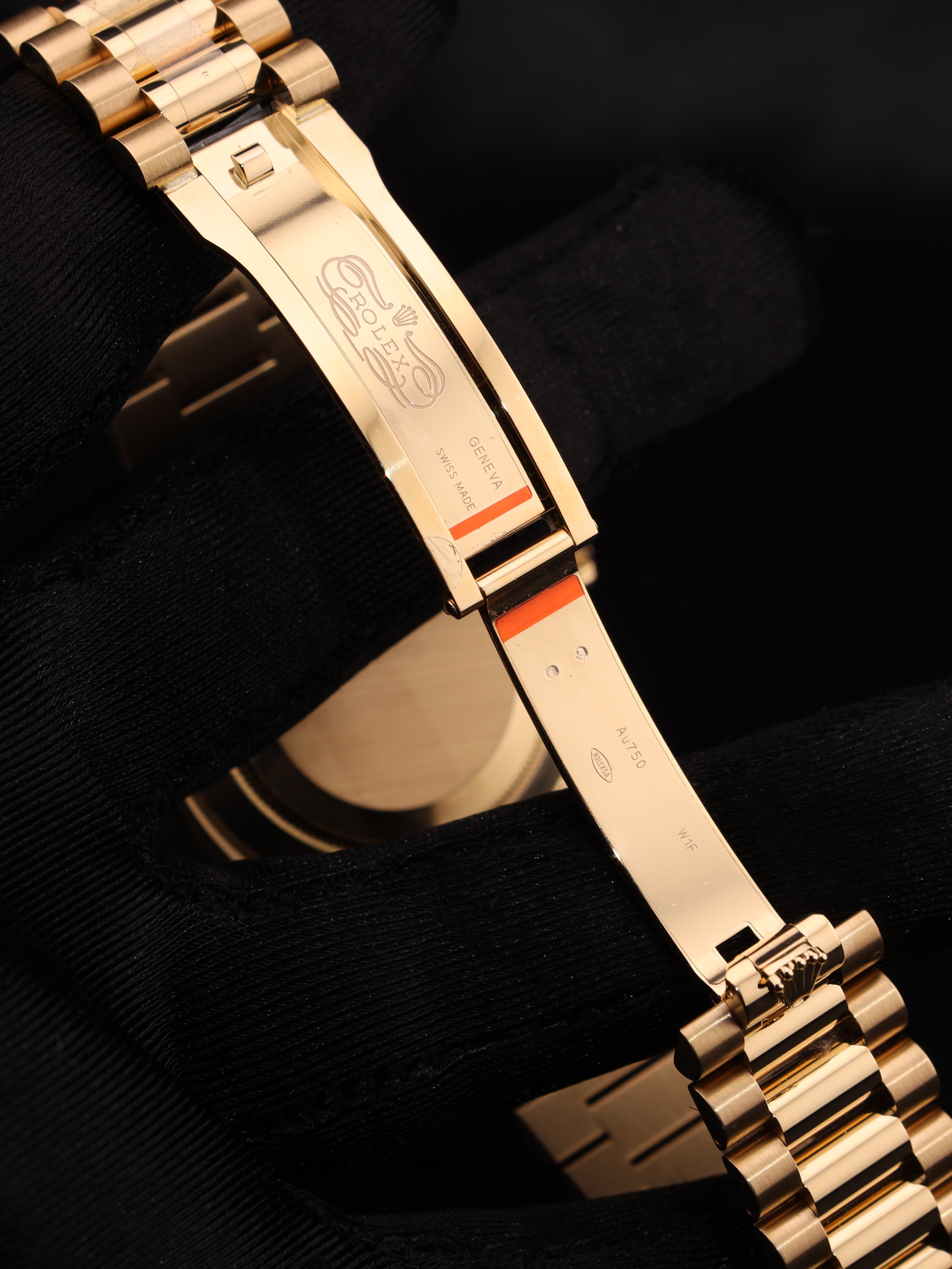 Rolex Day-Date 40 Green Ombre Presidential Diamond Bezel 228348RBR Factory Stickers