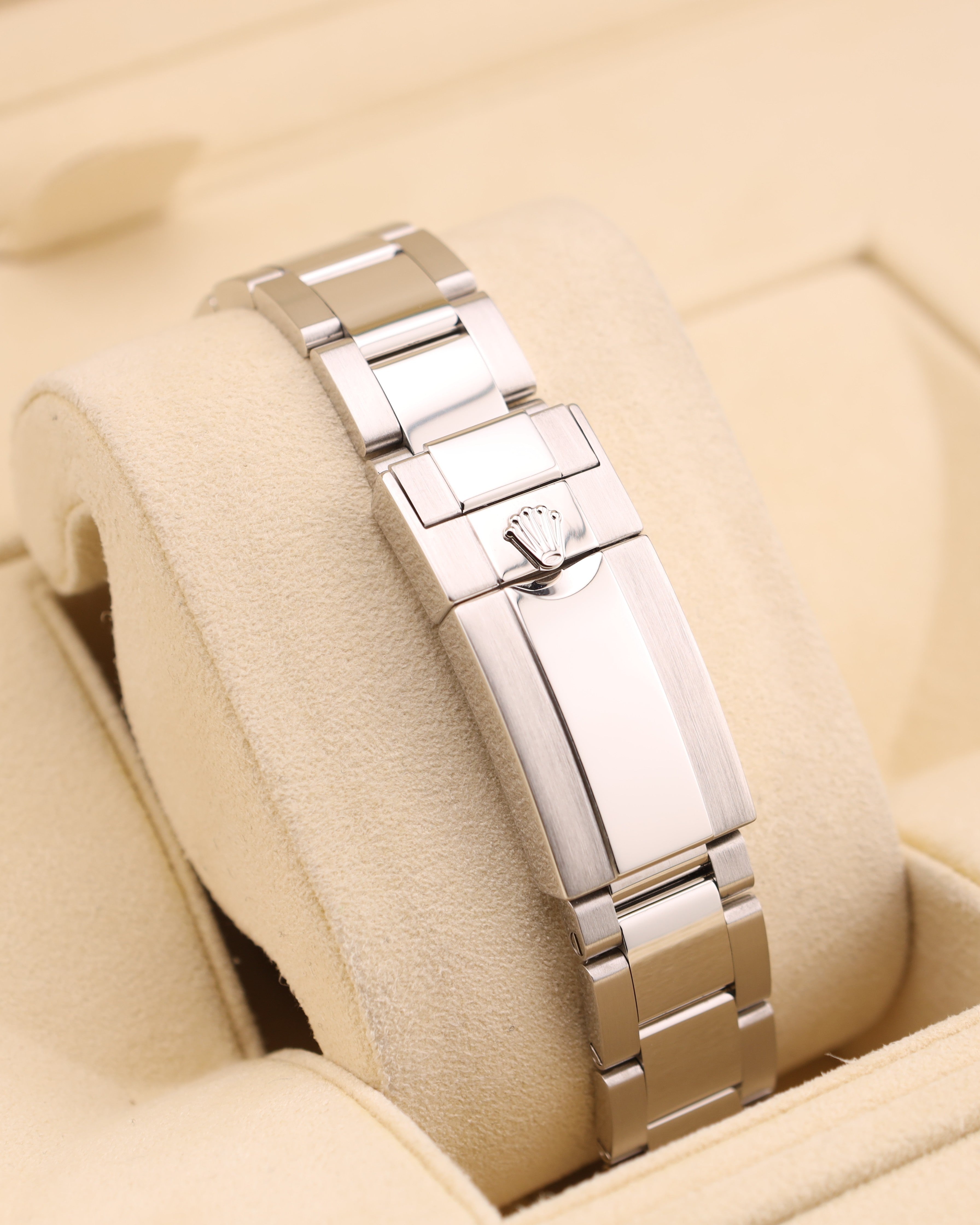 Rolex Daytona Platinum Ice Blue Dial Baguette Dial Platona 116506