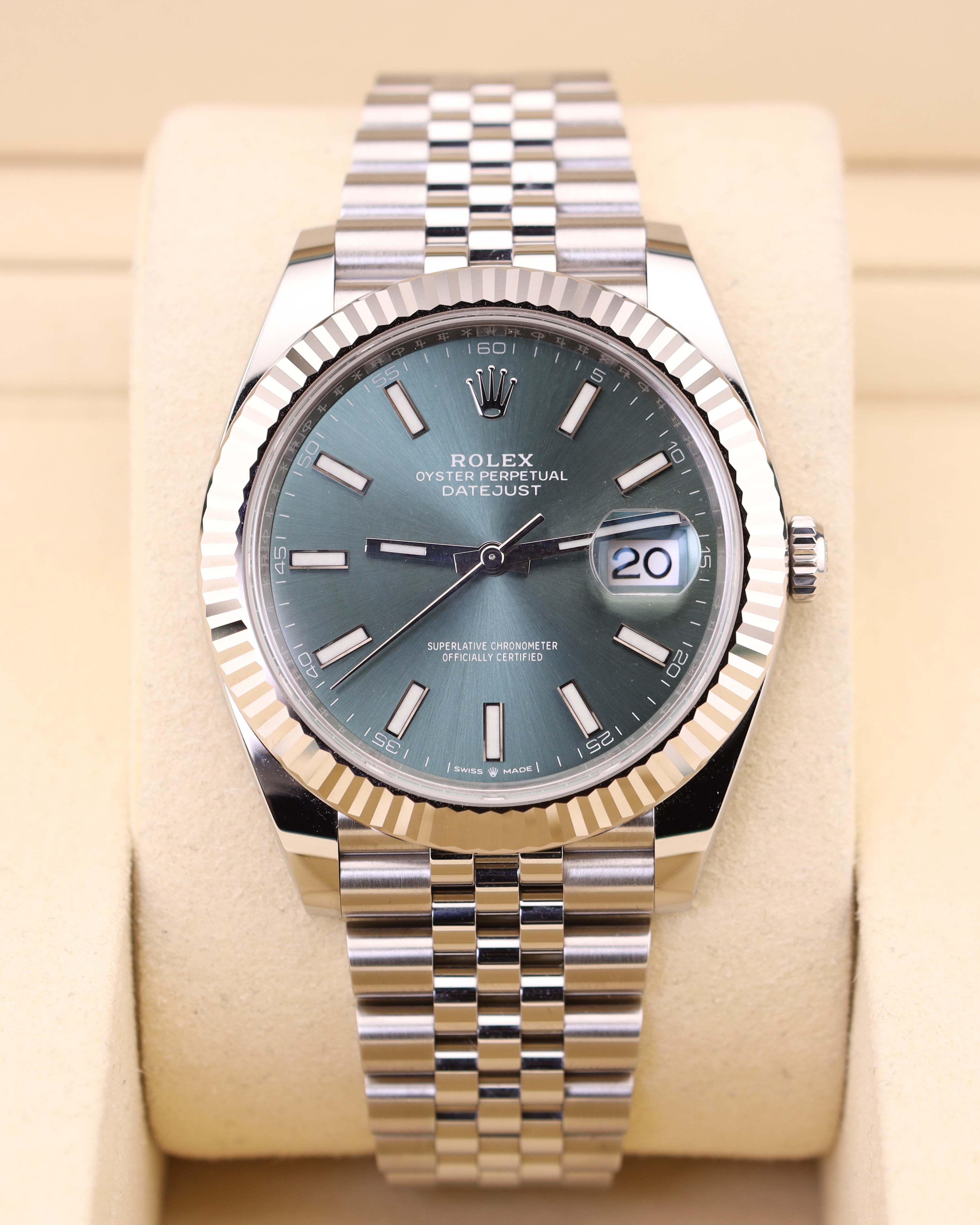 Rolex Datejust 41
Mint Green Dial Jubilee Bracelet Fluted Bezel 126334 2024 