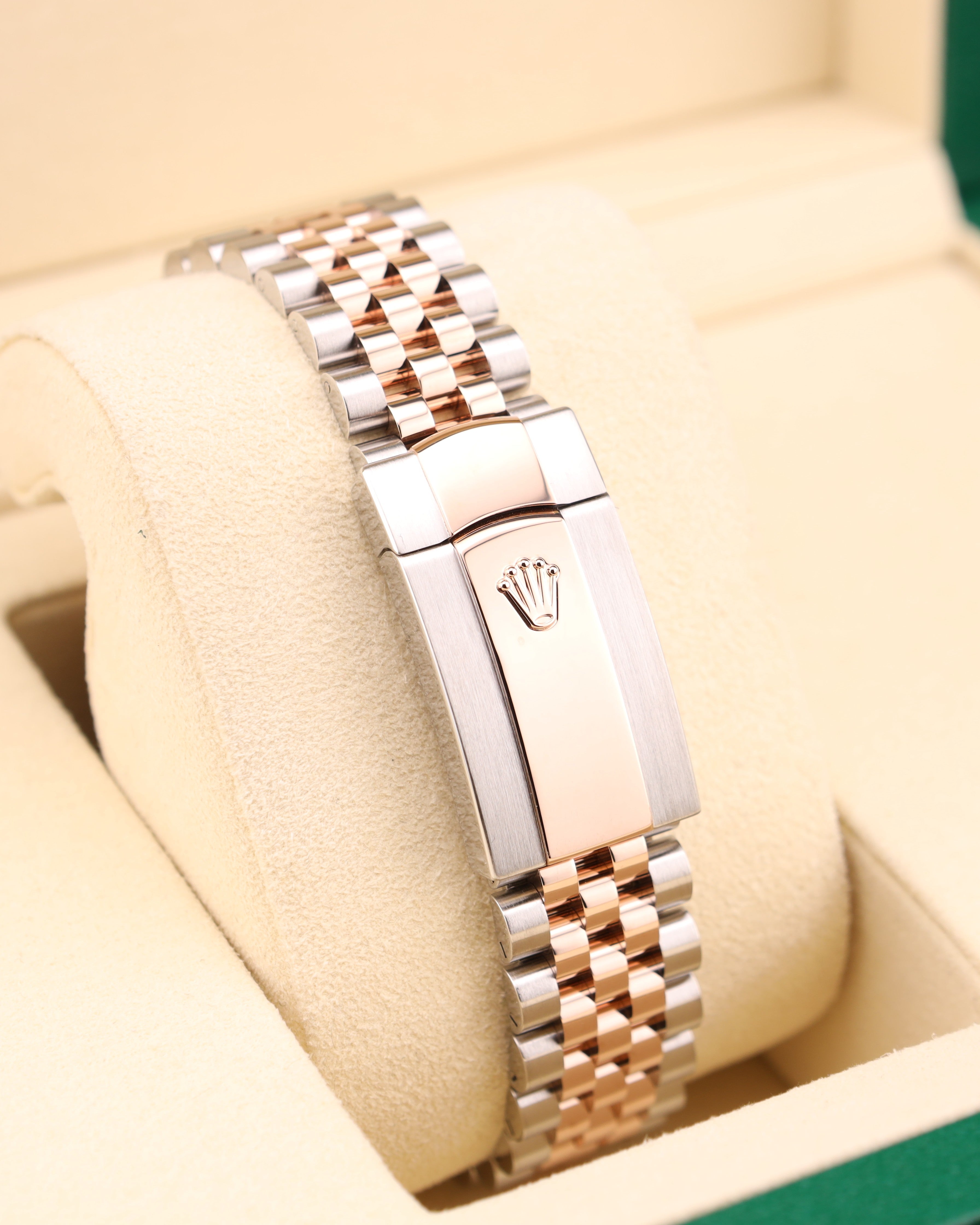 Rolex Datejust 41 White Motif Dial Rose Gold Two Tone Jubilee 126331