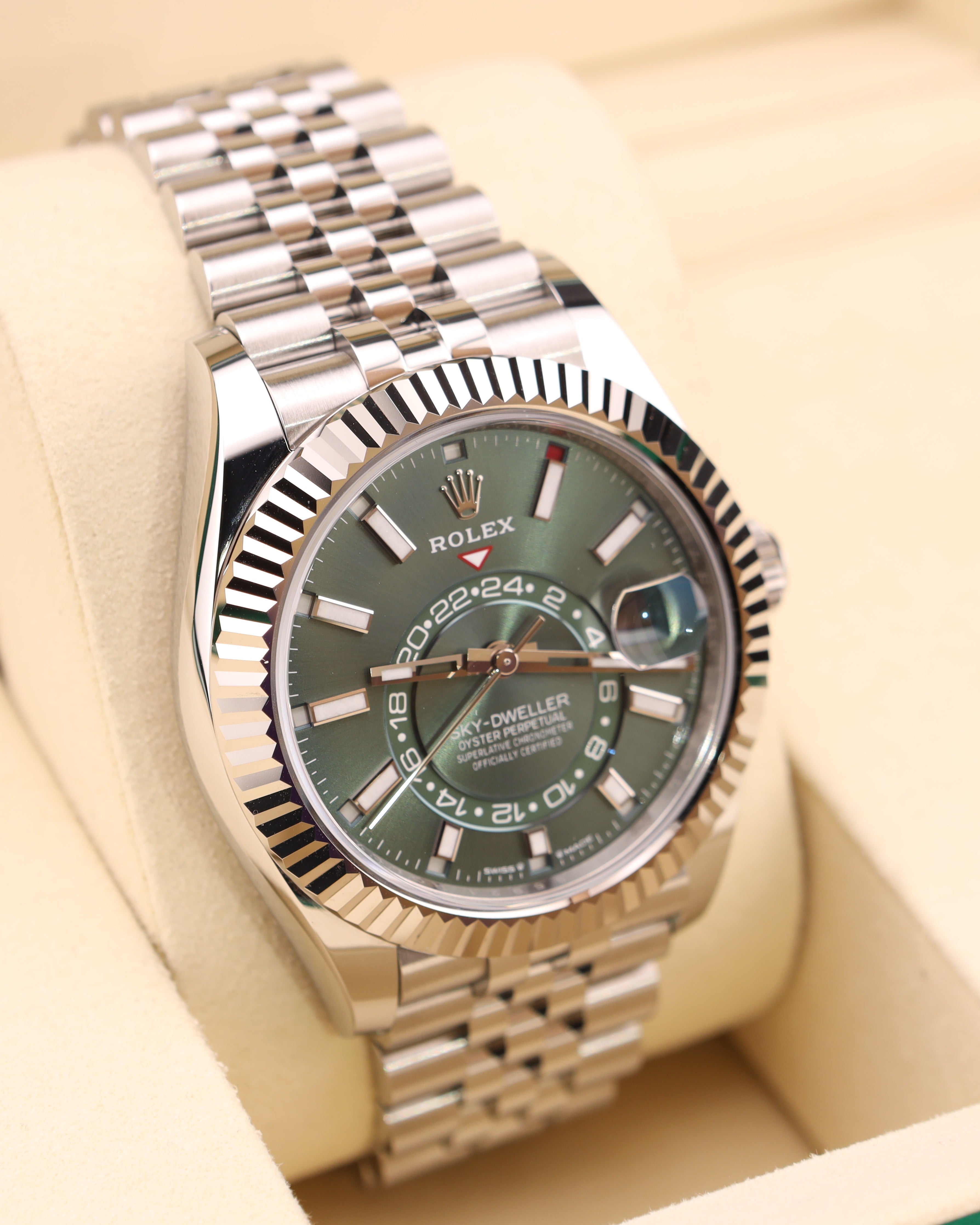 Rolex Sky-Dweller 42 Green Dial on Jubilee 336934
