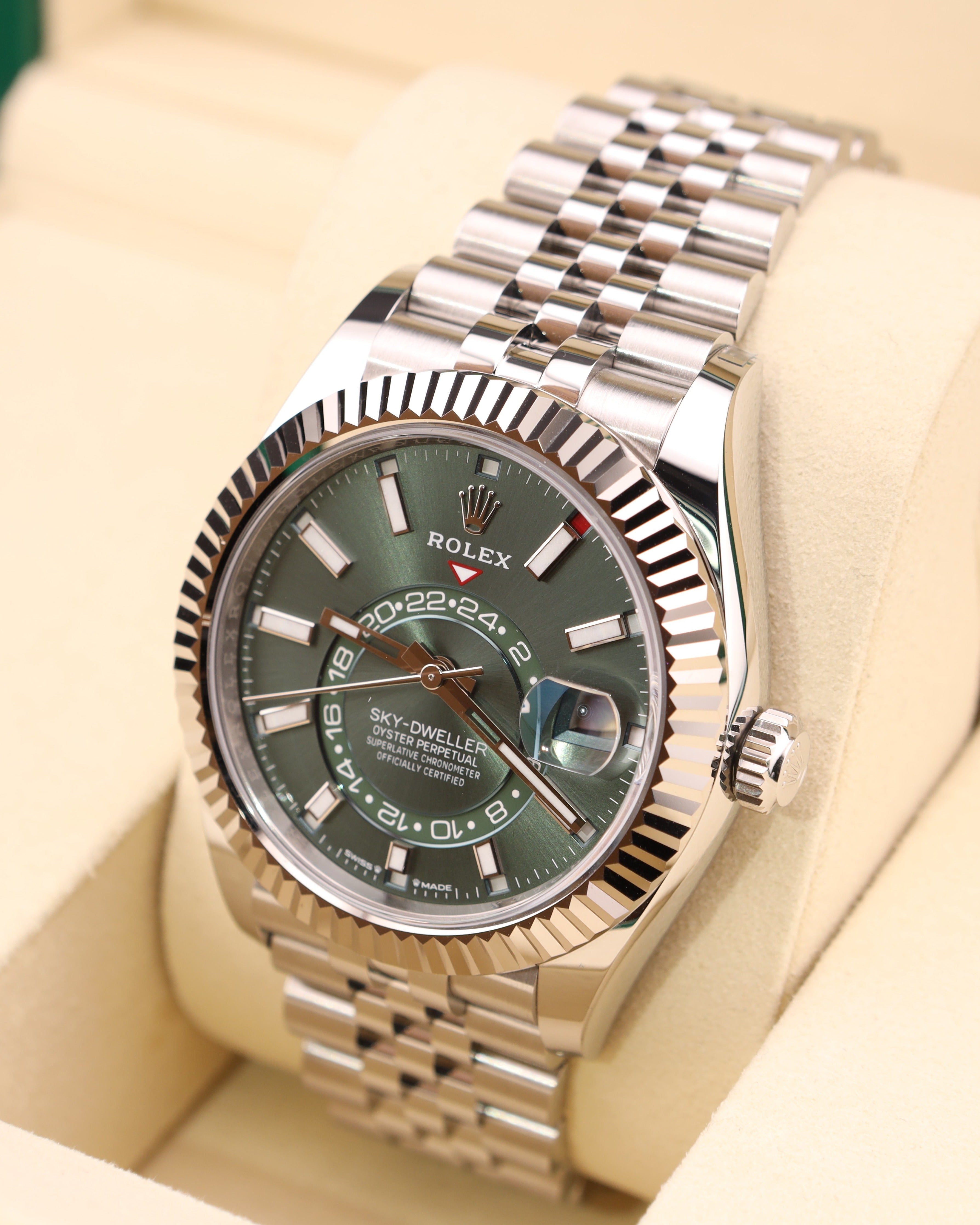 Rolex Sky-Dweller 42 Green Dial on Jubilee 336934