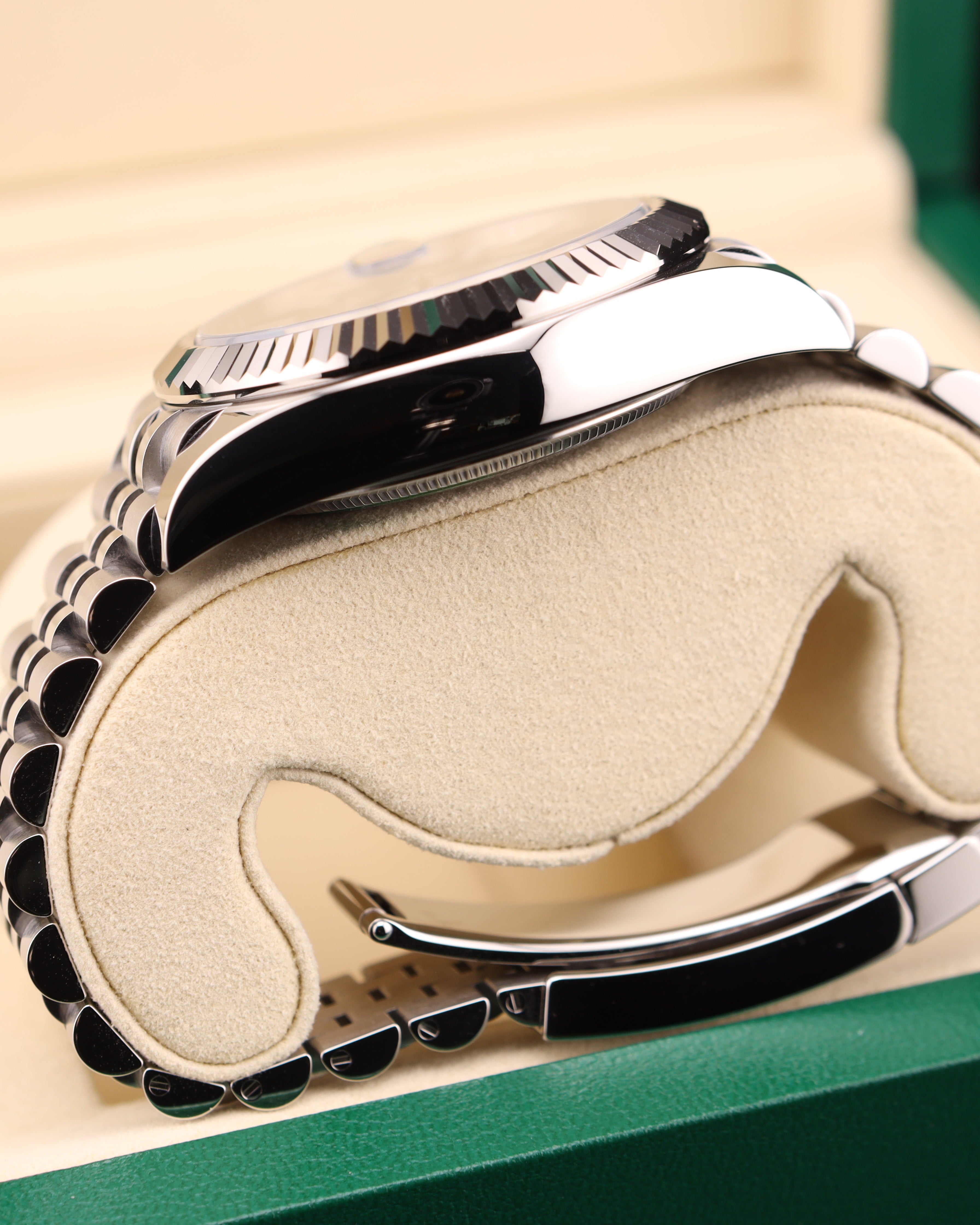 Rolex Sky-Dweller 42 Green Dial on Jubilee 336934