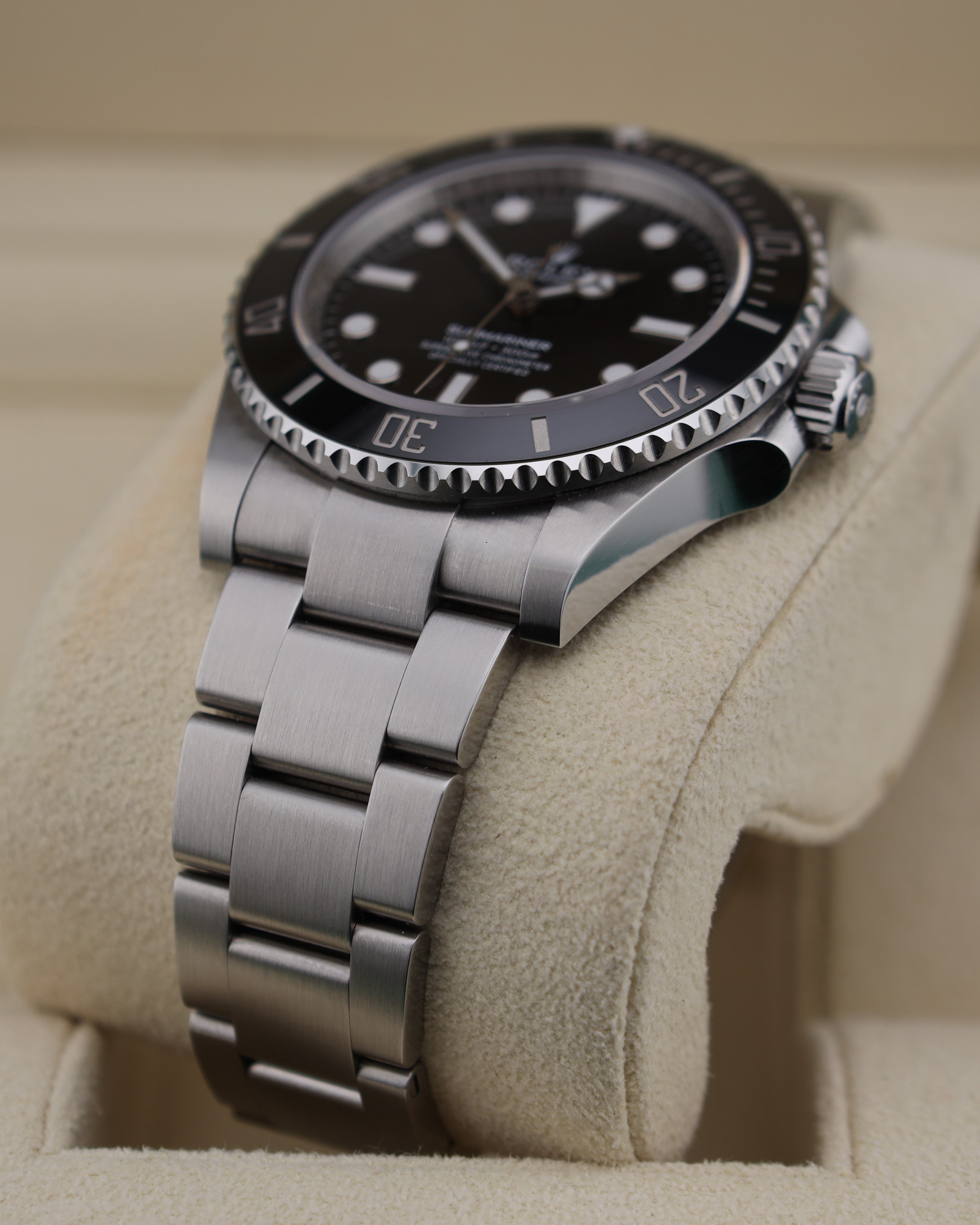 Rolex Submariner No Date Black 124060