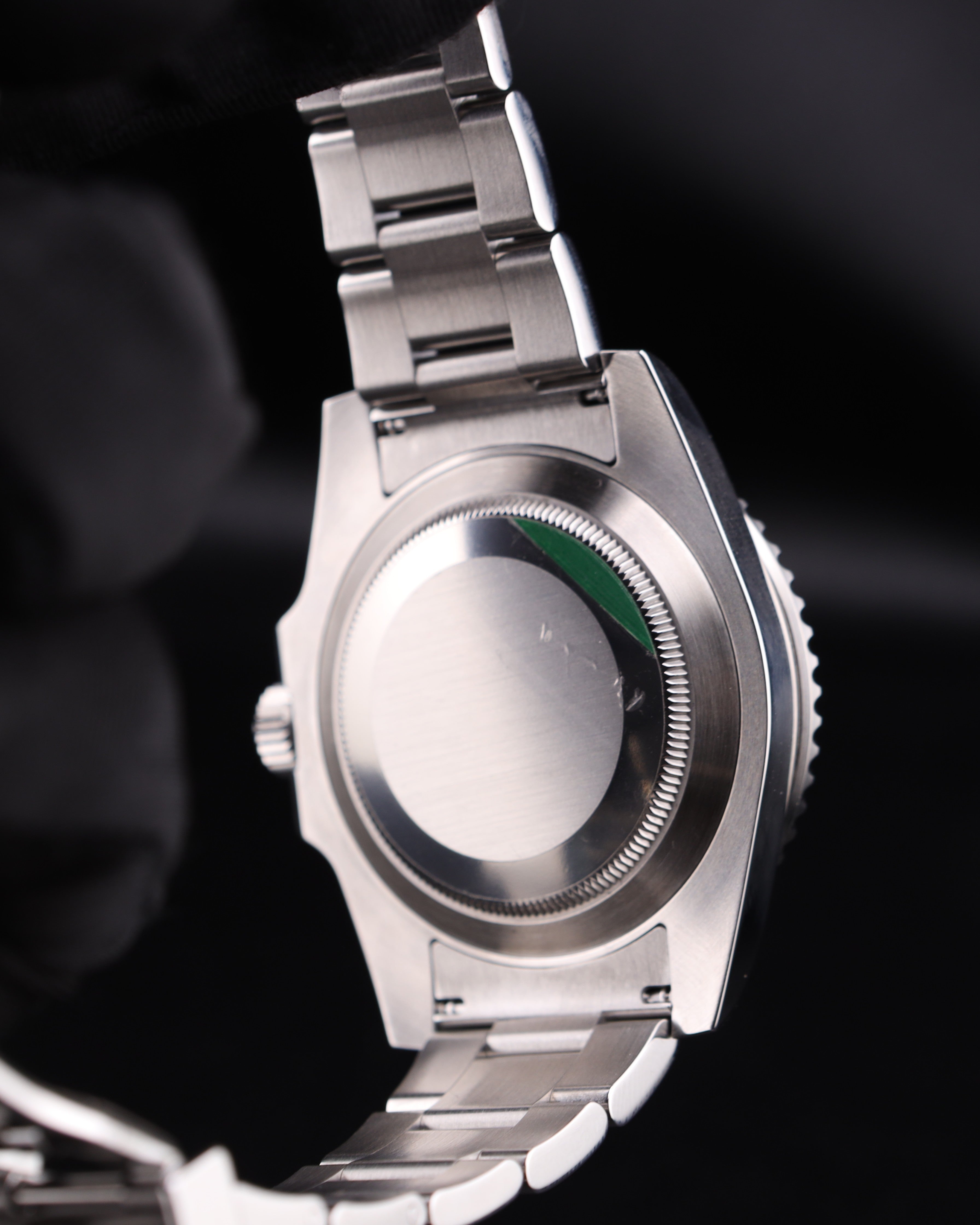 Rolex Submariner Date HULK Green Dial Oyster 116610LV - 2019