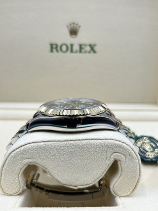 Rolex Sky-Dweller 326933 Black Dial Jubilee