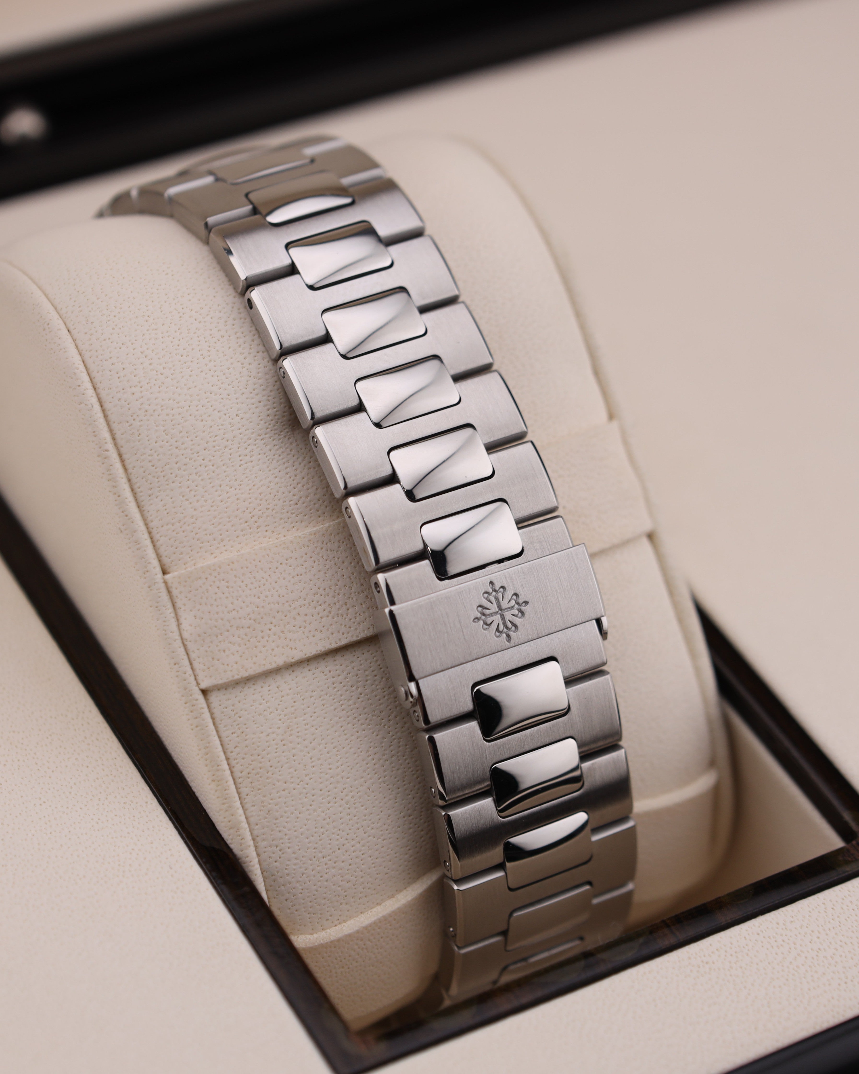 Patek Philippe Nautilus White Piano Dial 5711/1A-011