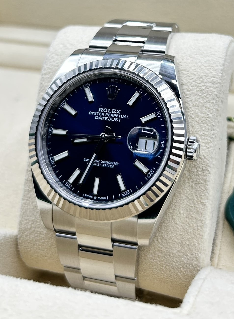 Oyster perpetual datejust blue dial hotsell