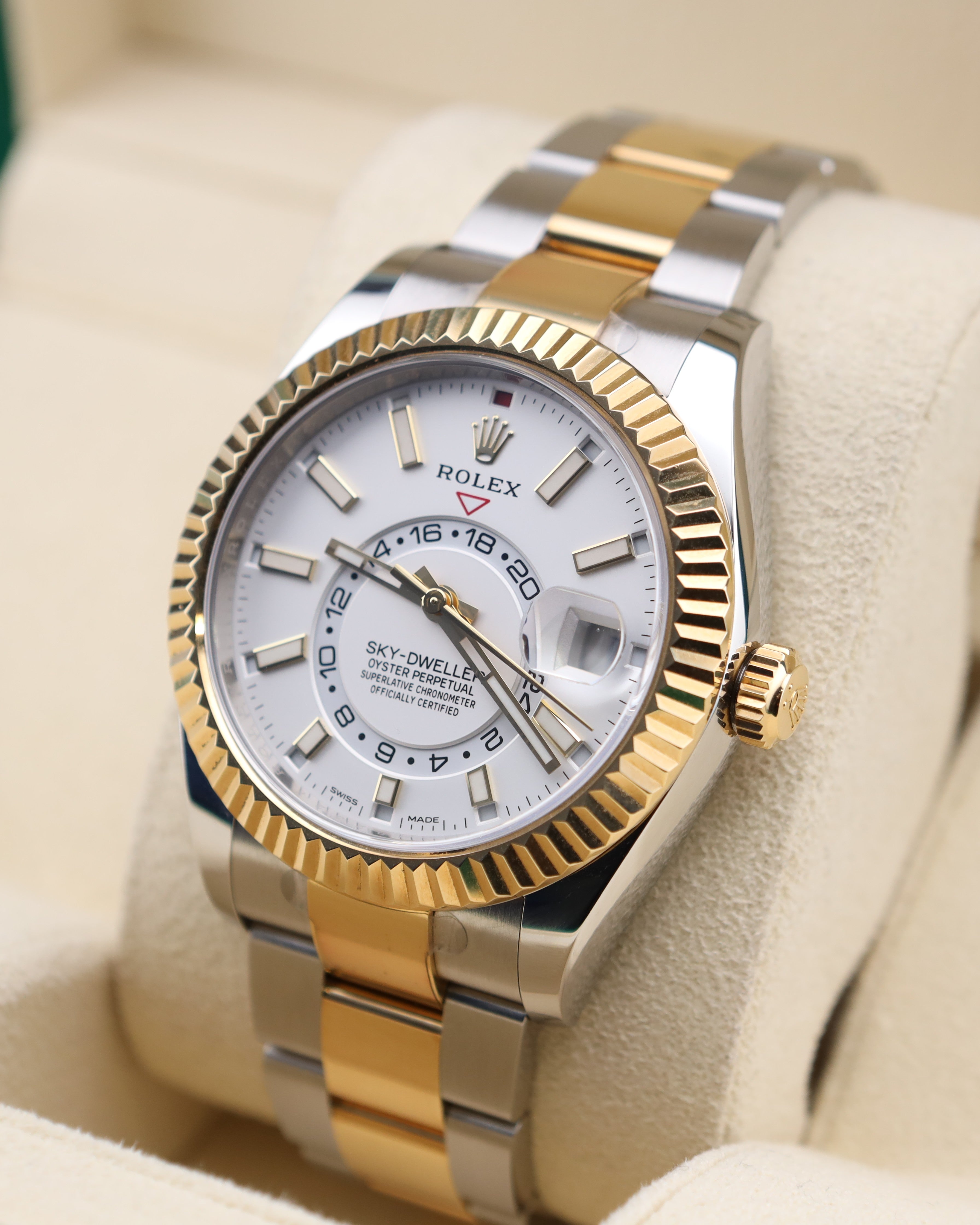 白竜 / POSITIVE Rolex Sky-Dweller White Dial on Oyster Two Tone 326933 – MVP