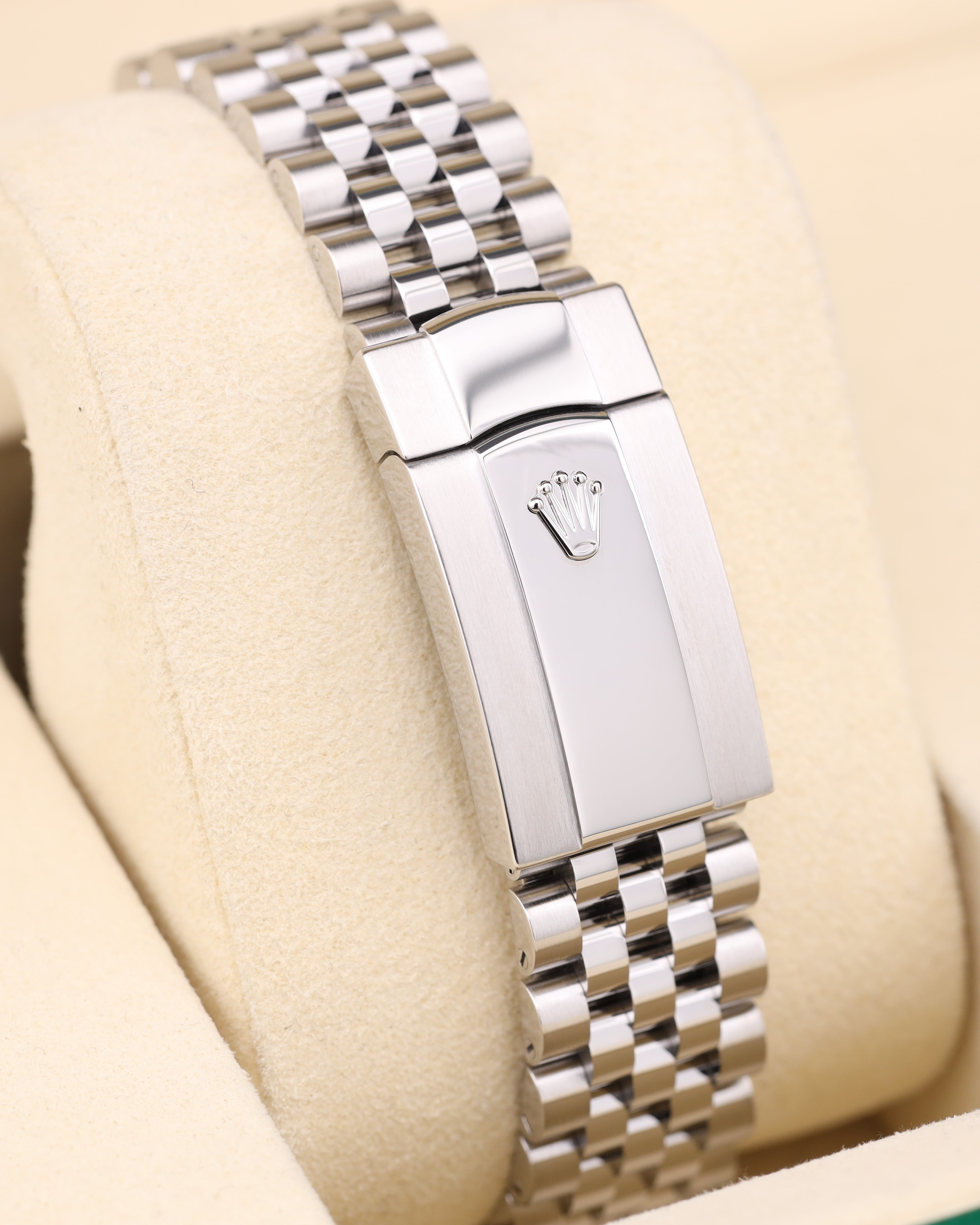 Rolex Datejust 41 Blue Roman Dial on Jubilee 126334