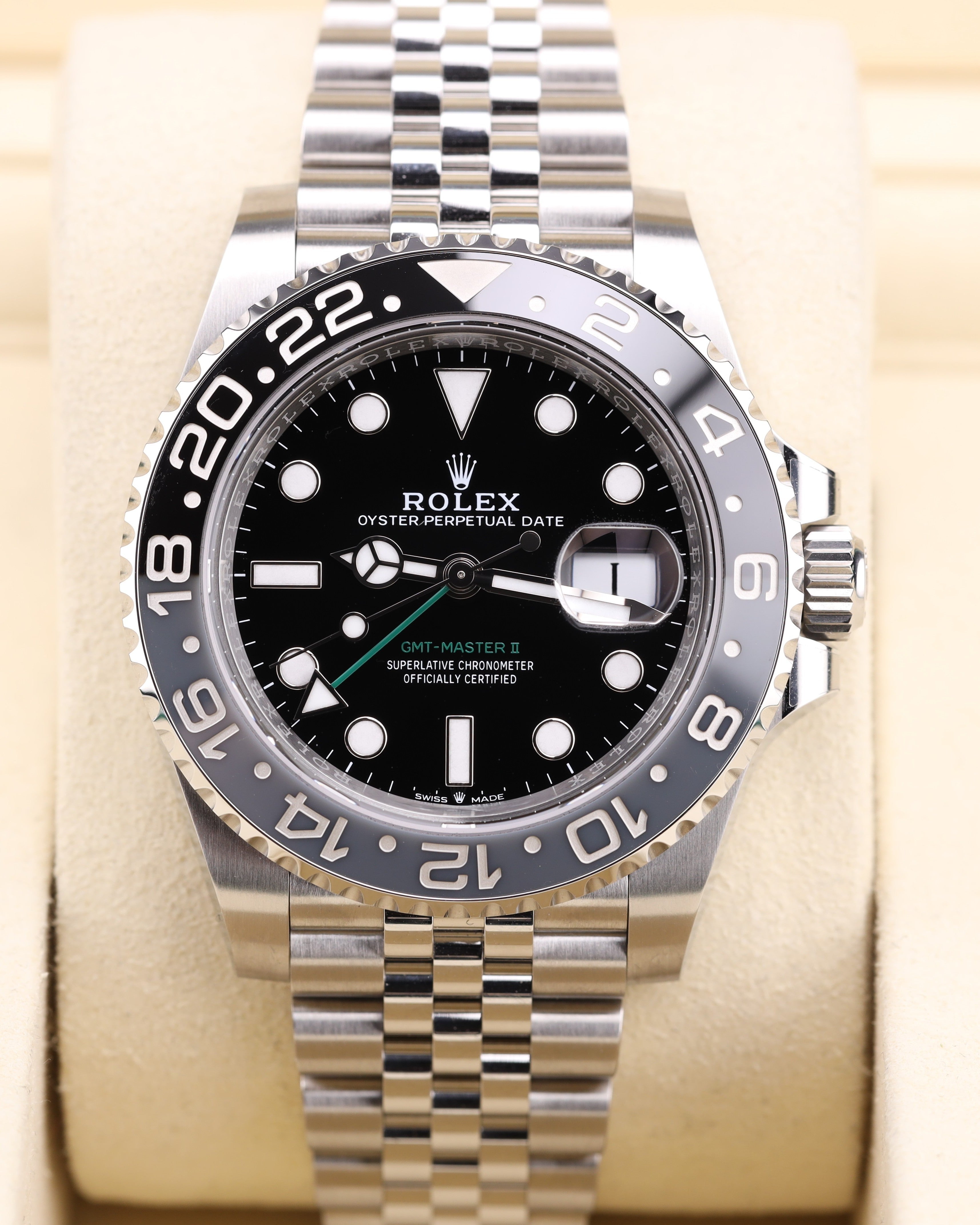 Rolex GMT-Master II Bruce Wayne on Jubilee 126710GRNR
