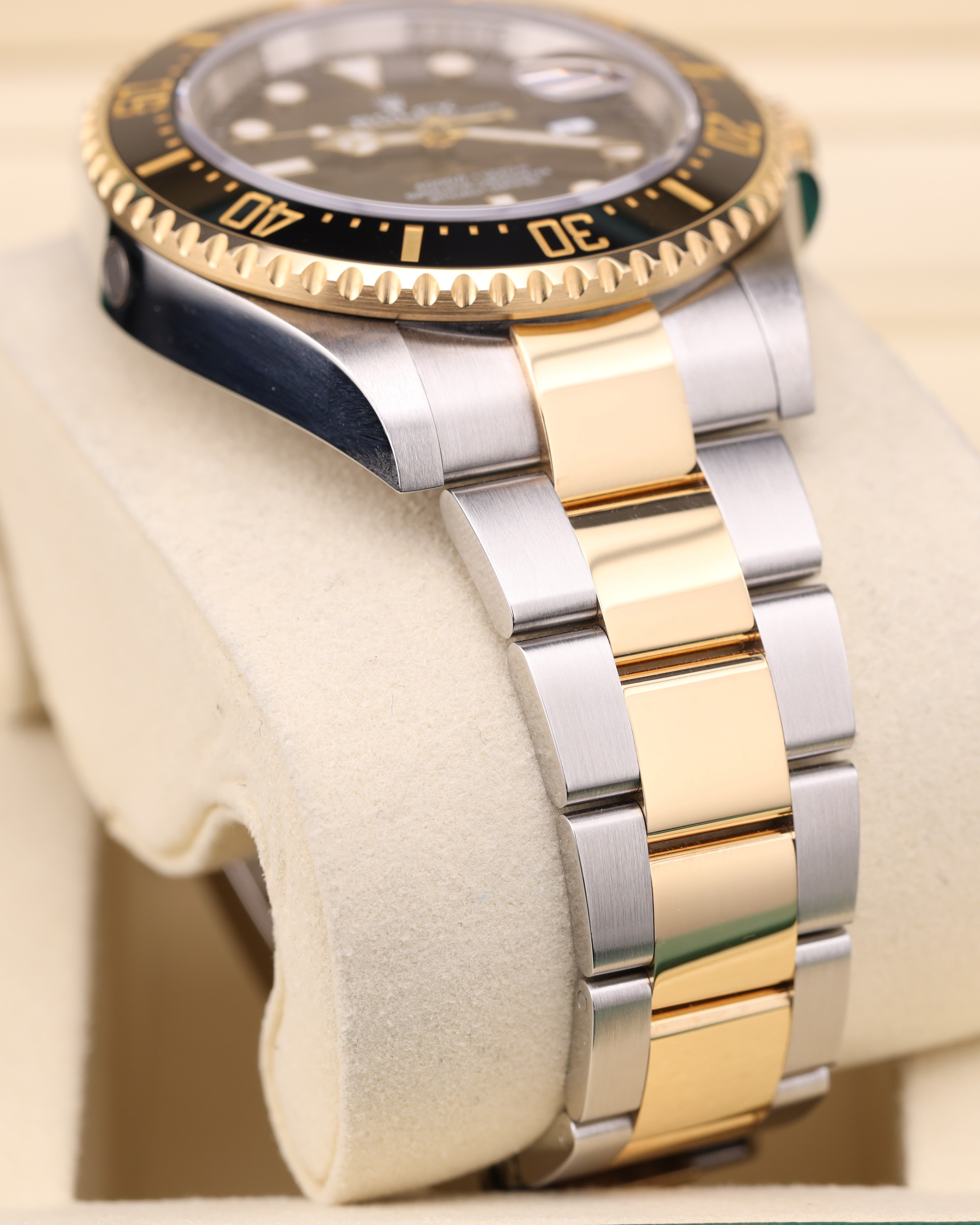 Rolex Sea-Dweller Black Dial Two Tone Yellow Gold on Oyster 126603