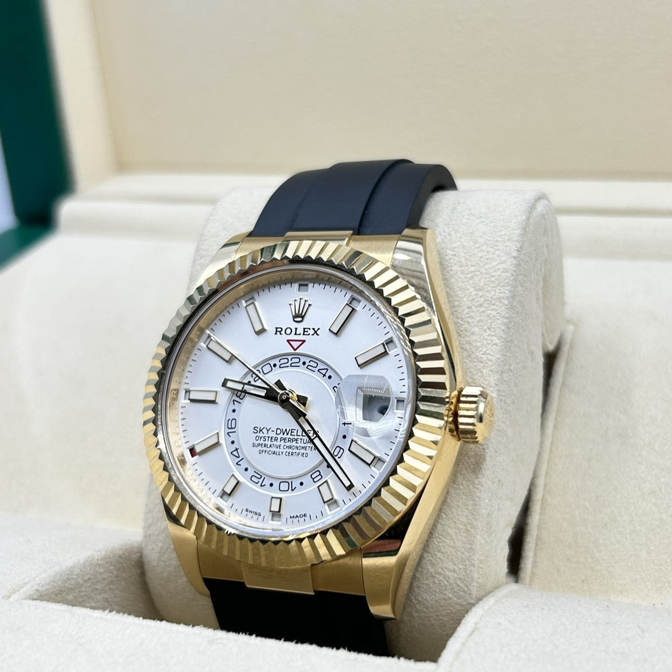 Rolex Sky-Dweller White Oysterflex 326238