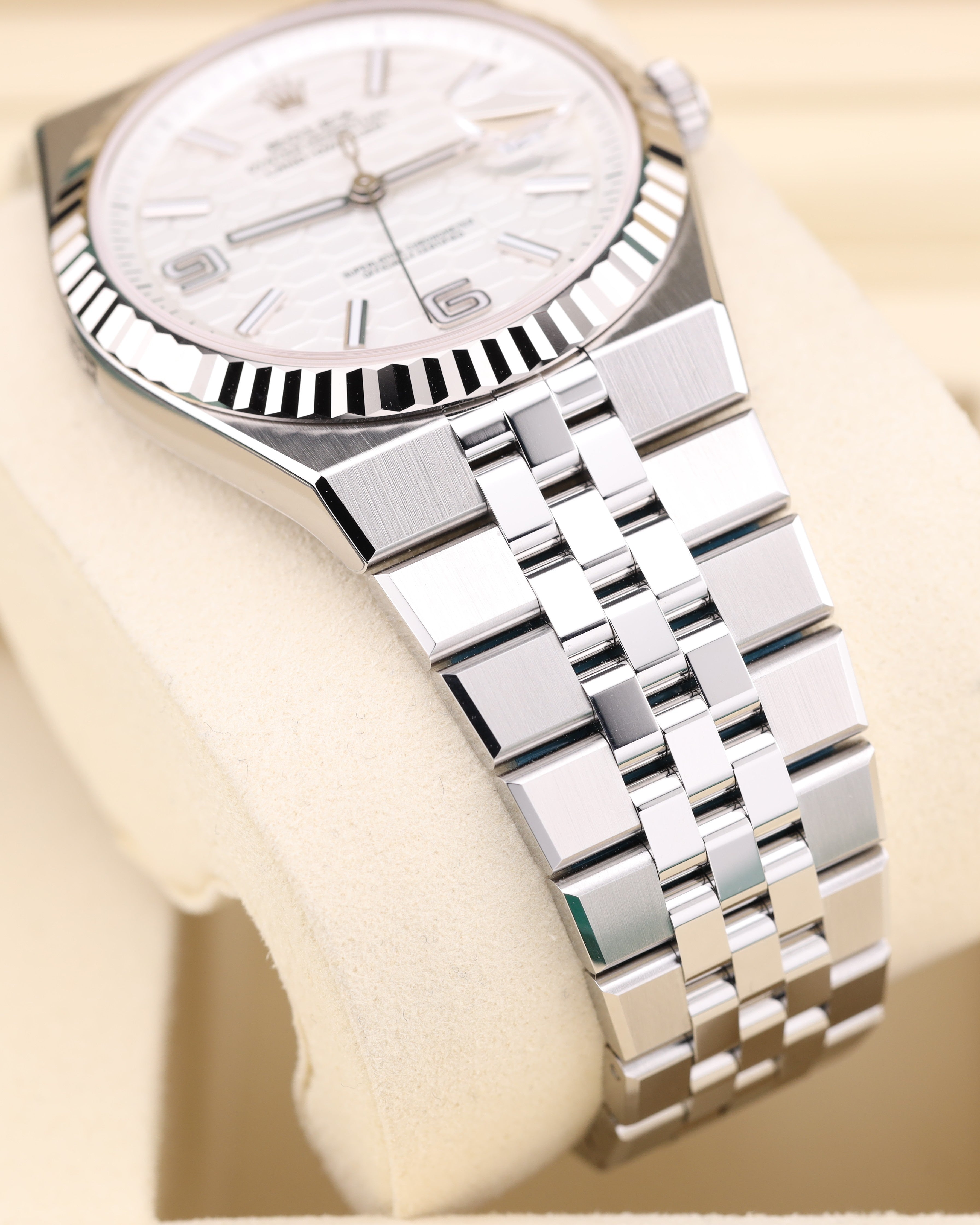 Rolex Land-Dweller 40 White Honeycomb Dial 127334 Full Factory Stickers 2026