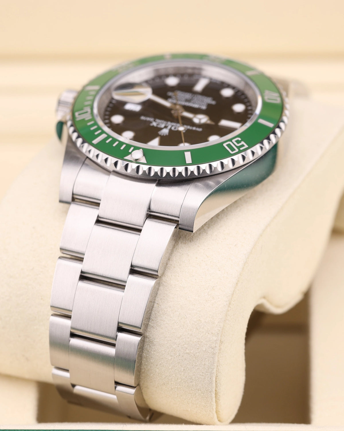 Rolex Submariner Starbucks Black Dial on Oyster 126610LV