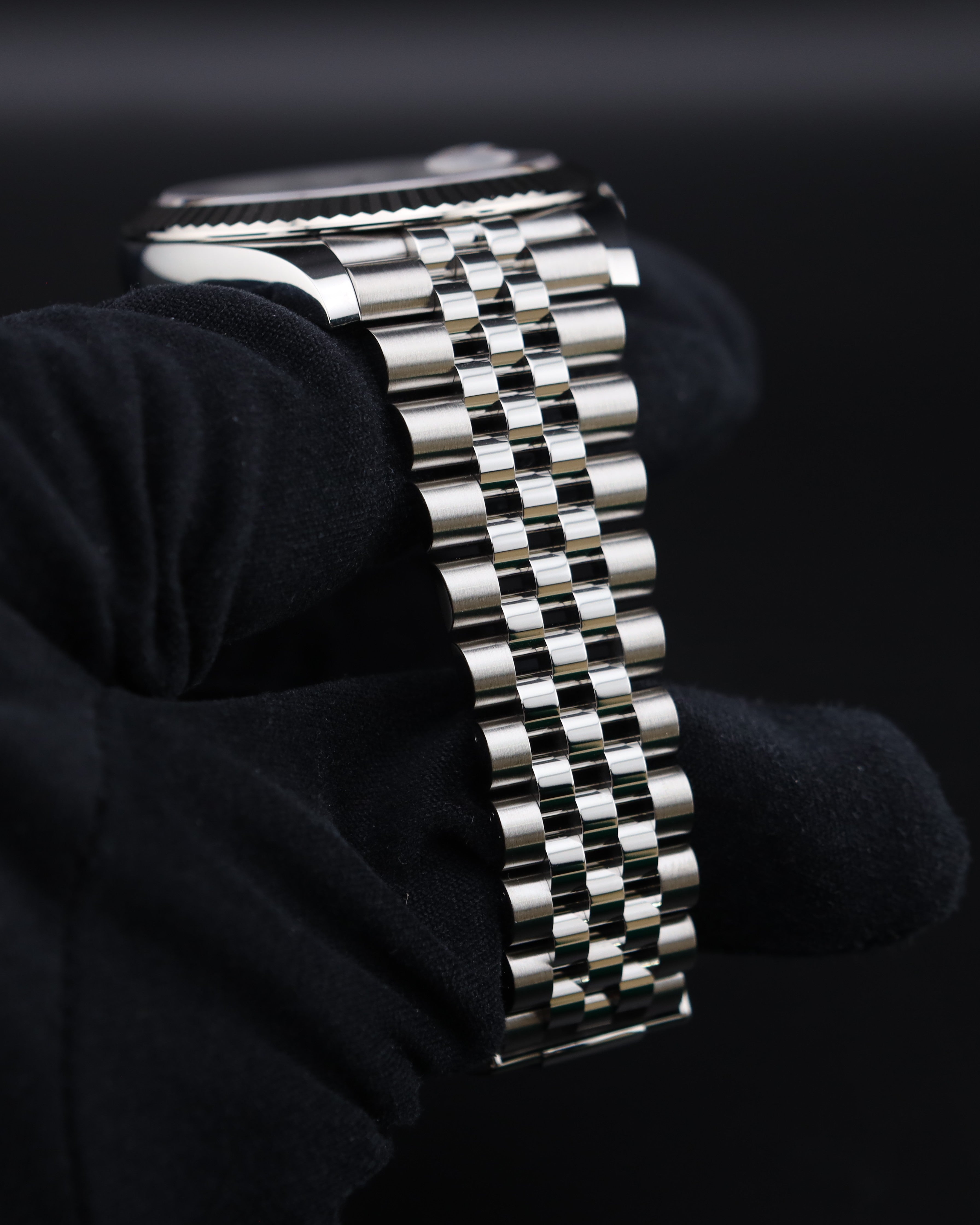 Rolex Datejust 41 Blue Roman Dial on Jubilee 126334 - 2023