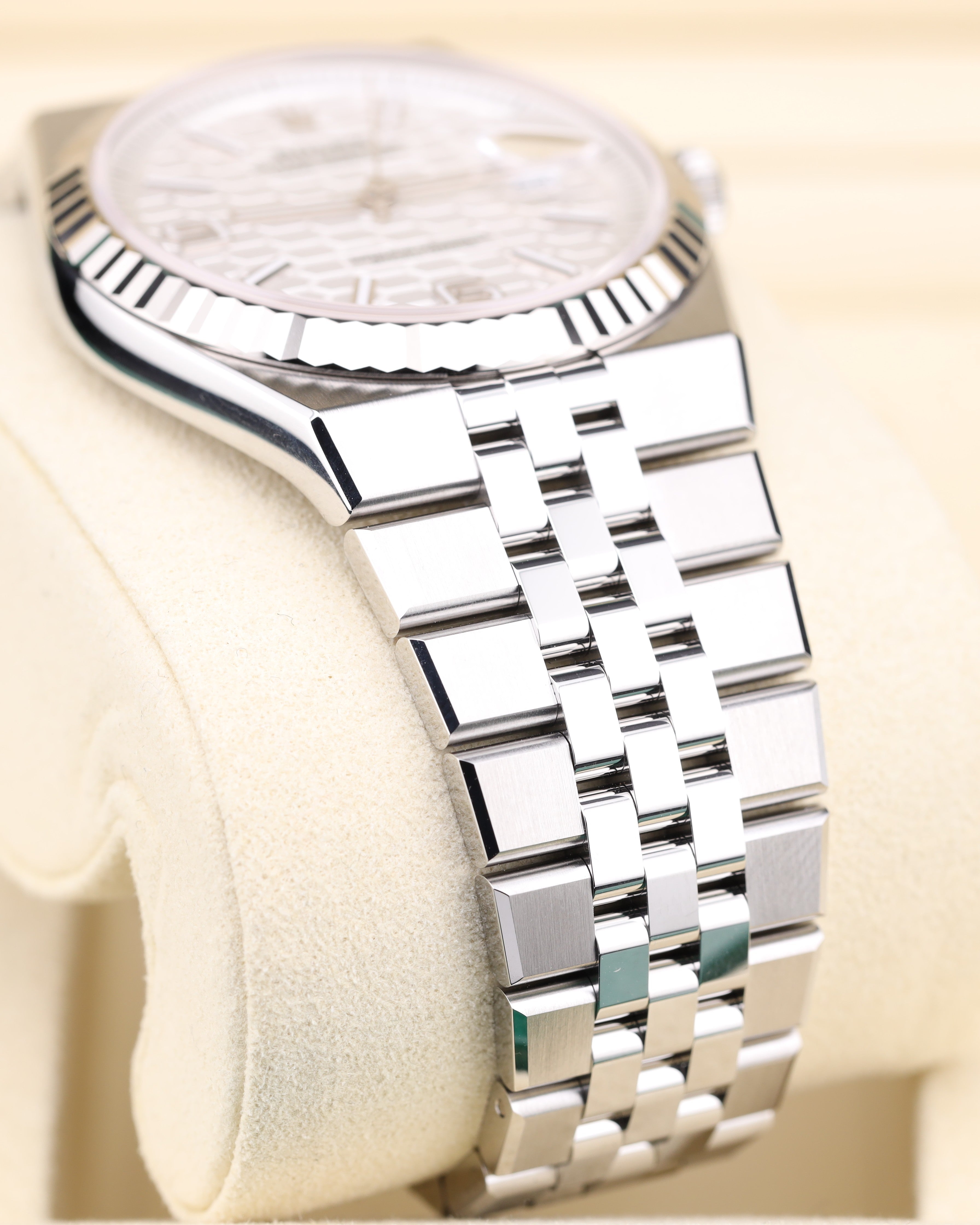 Rolex Land-Dweller 40 White Honeycomb Dial 127334