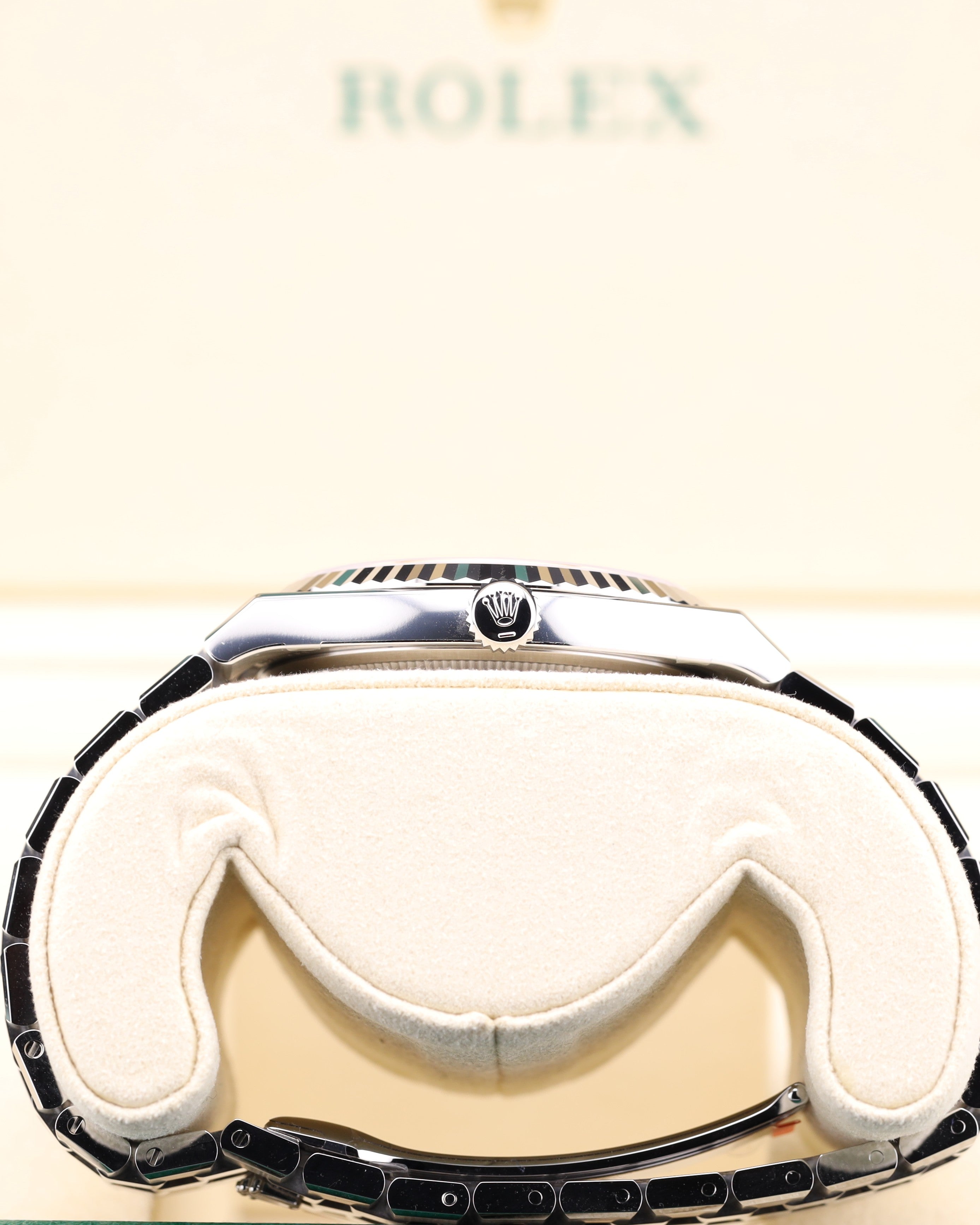 Rolex Land-Dweller 40 White Honeycomb Dial 127334
