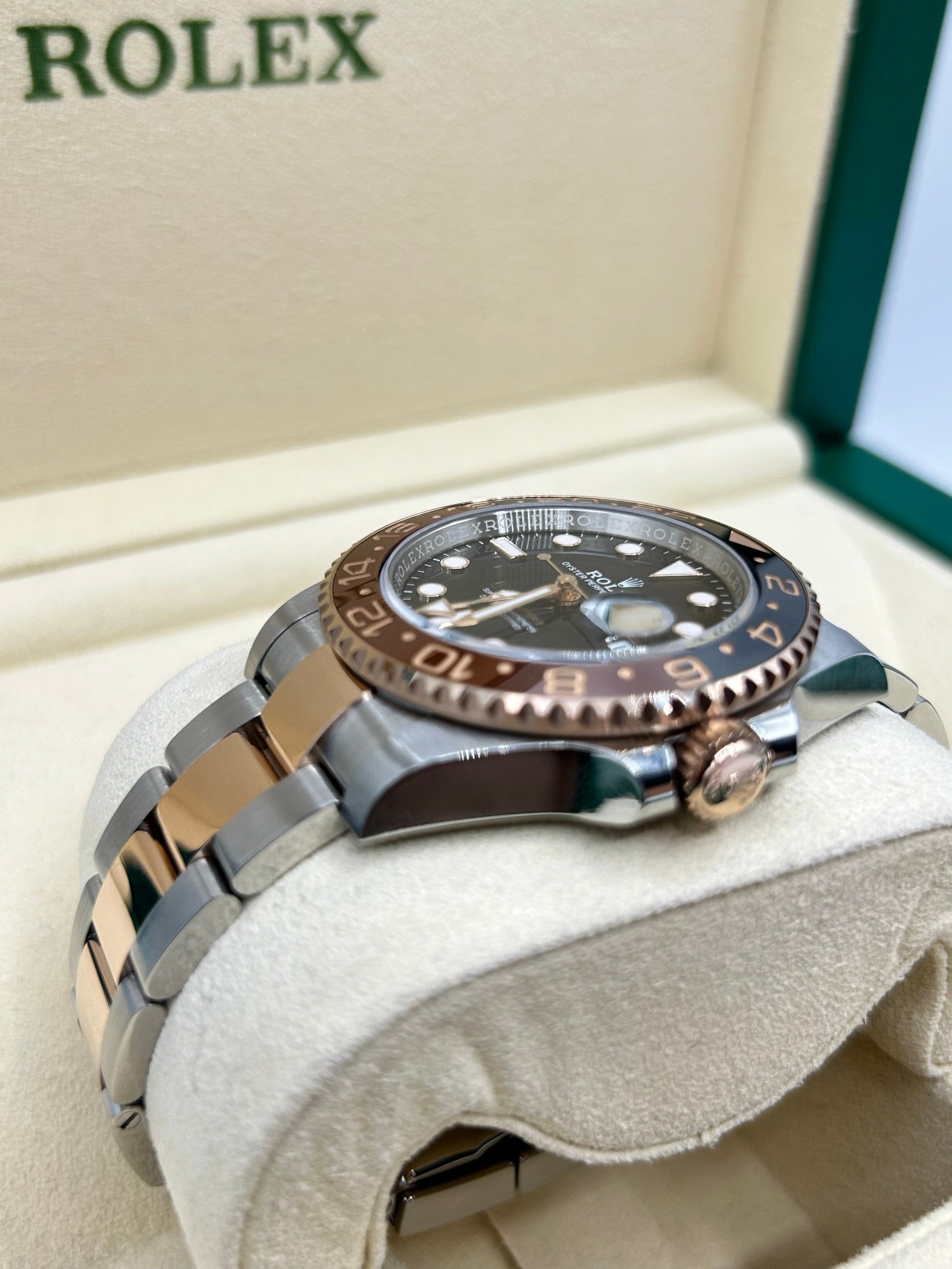 Rolex GMT-Master II Rootbeer 126711CHNR 2023