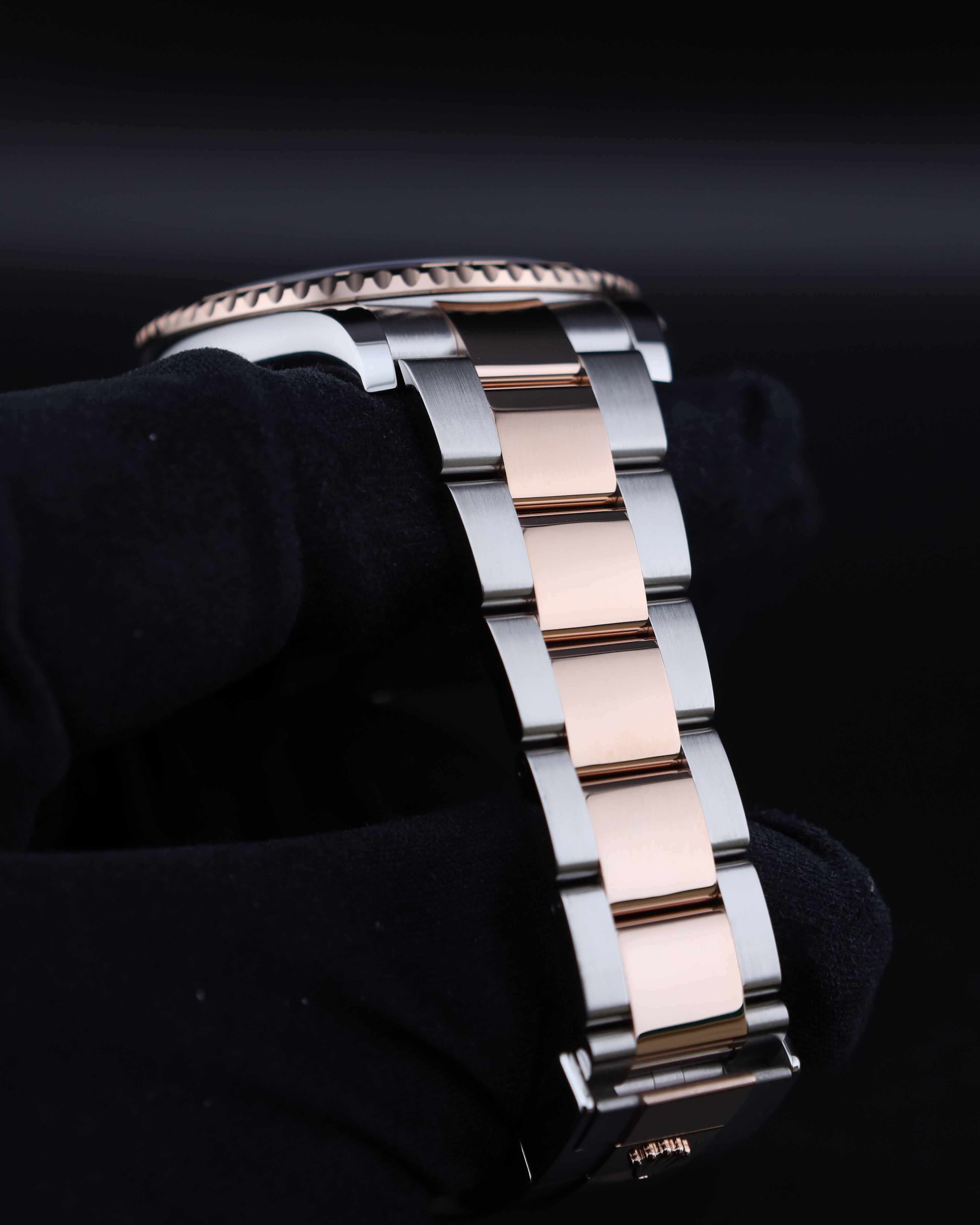 Rolex Yacht-Master 40 Rose Gold 126621 - 2024