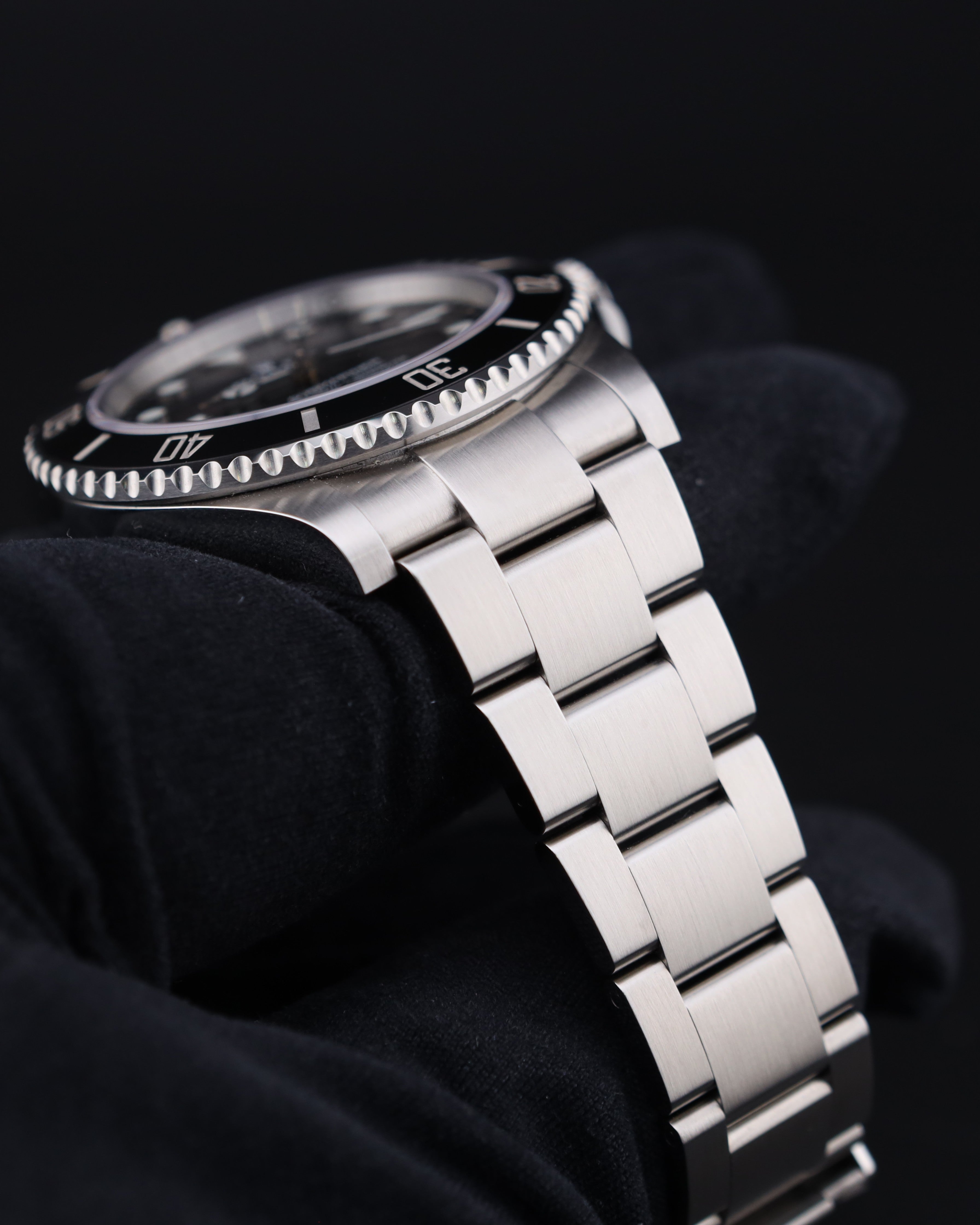 Rolex Submariner No Date Black 124060