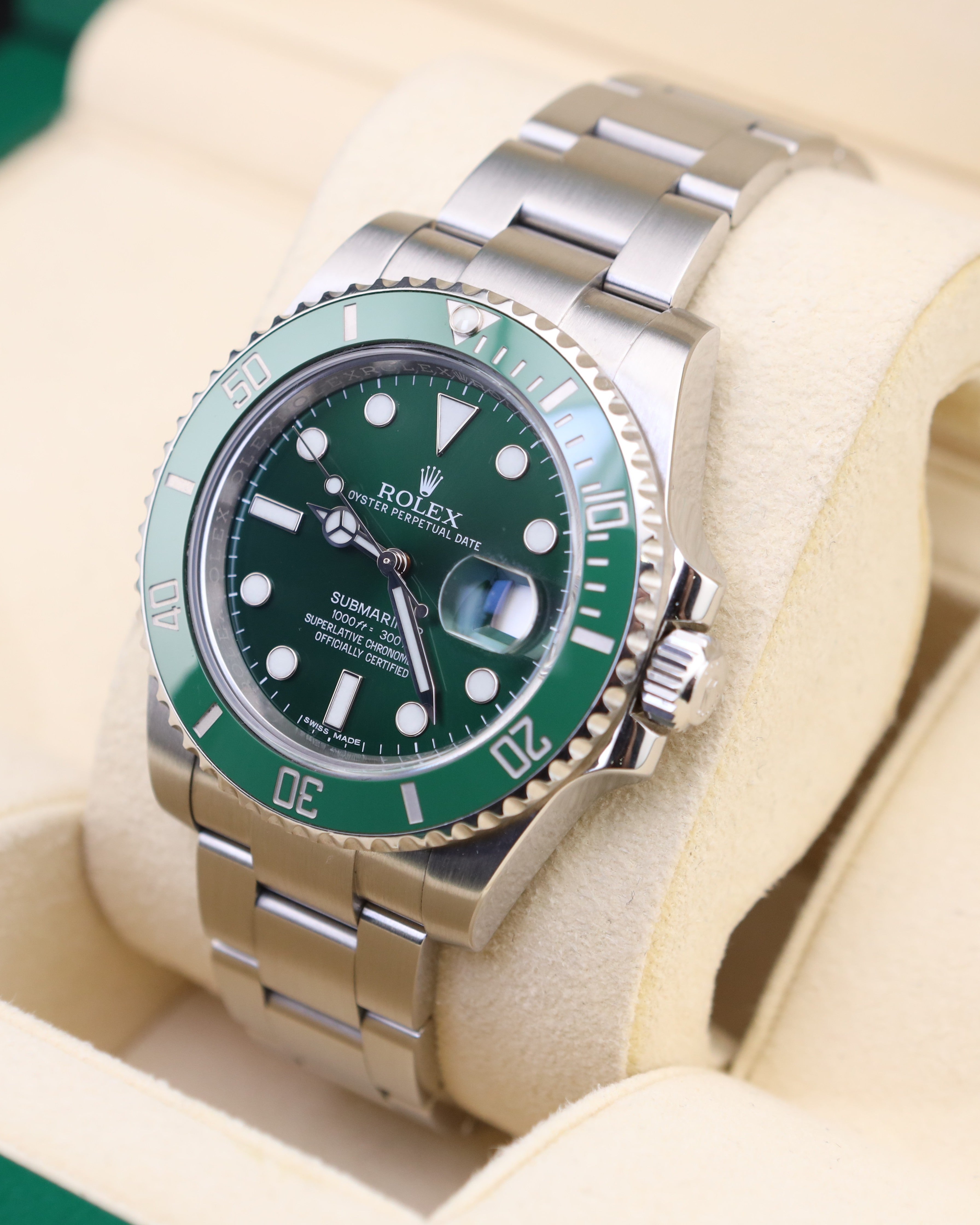 Rolex Submariner Date Hulk 116610LV - 2015