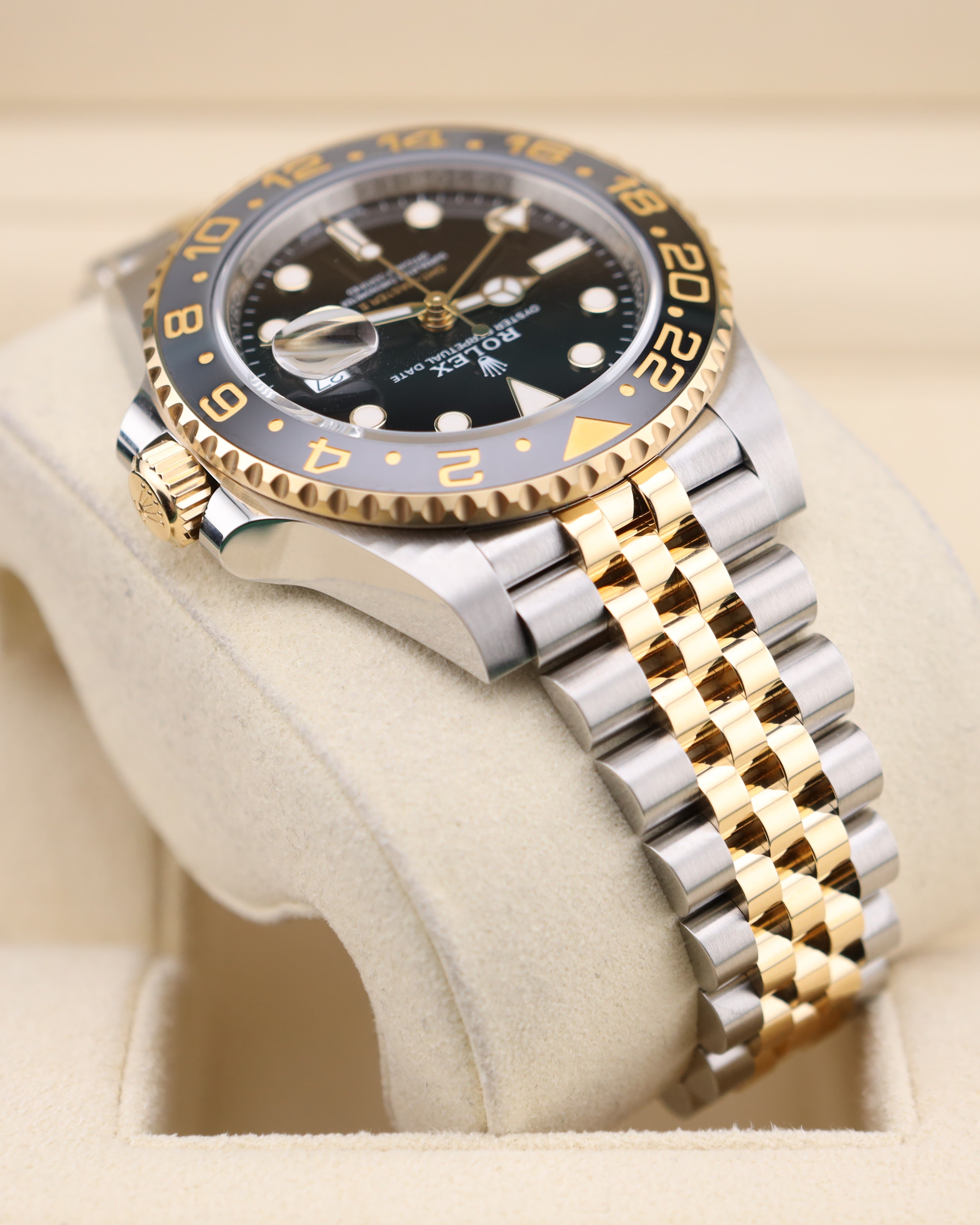 Rolex GMT-Master II Zombie/Bumblebee on Jubilee 126713GRNR