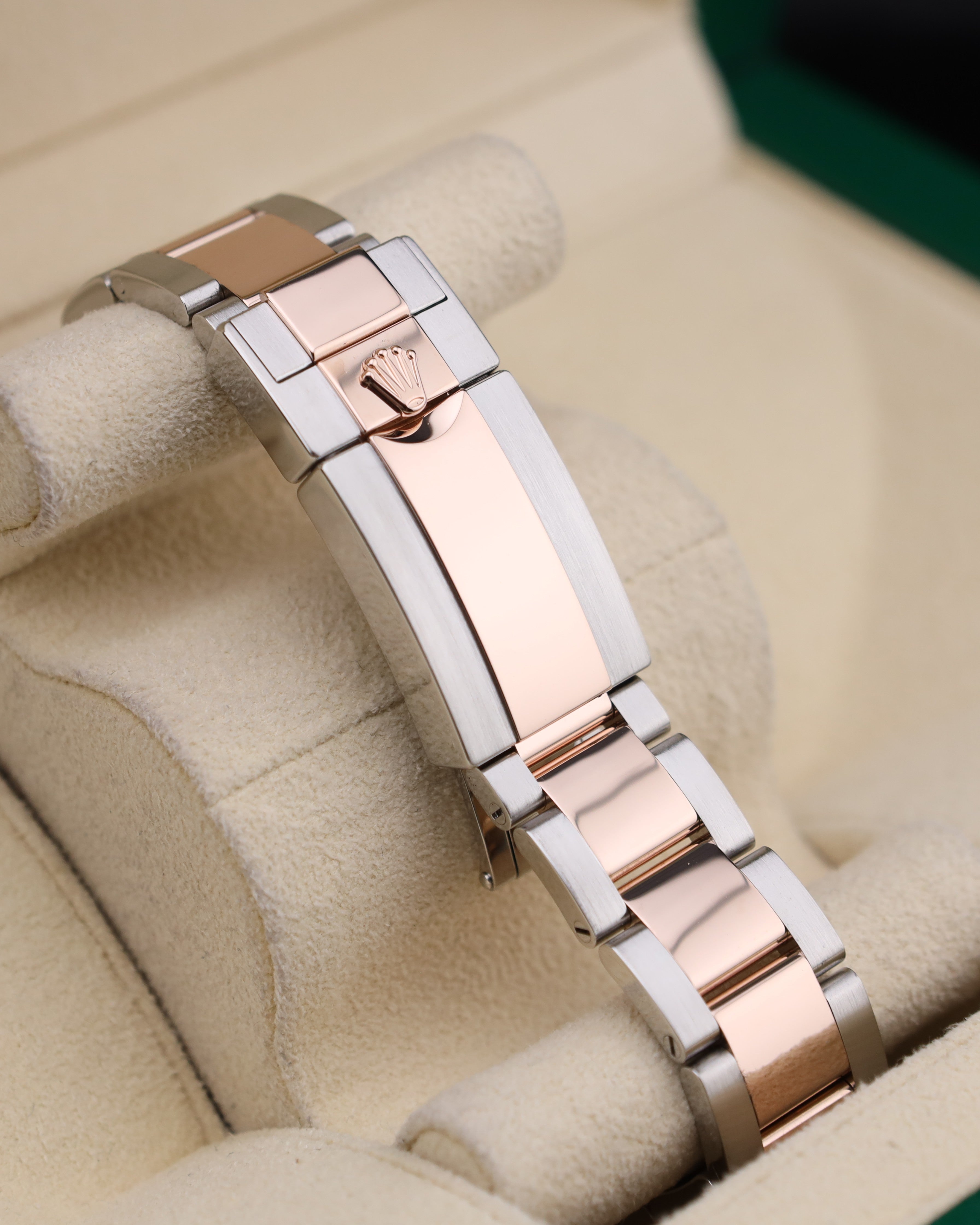 rokiharu　2商品まとめ Rolex Yacht-Master 40 Chocolate Dial Rose Gold Two Tone 126621