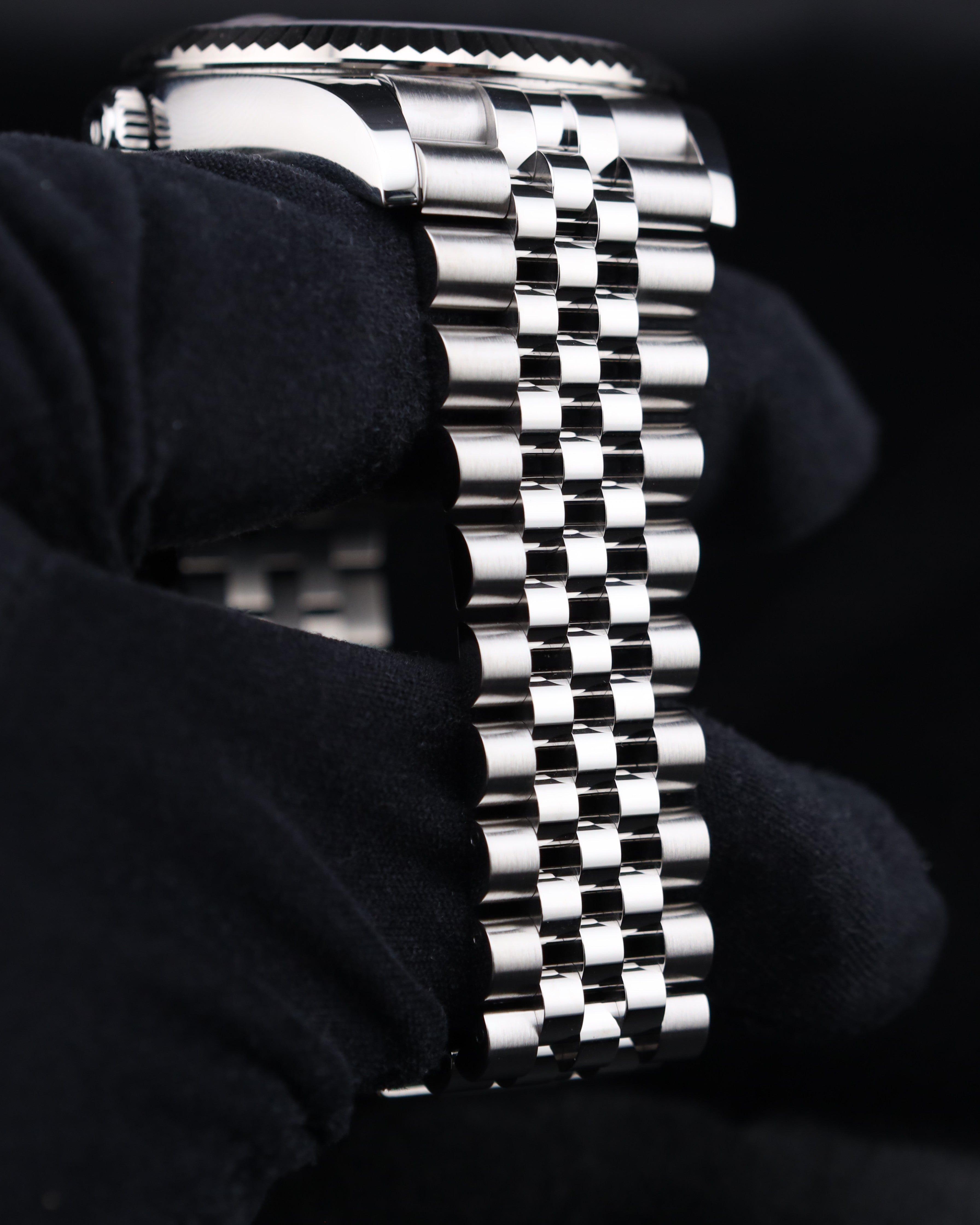 Rolex Sky-Dweller Blue Dial on Jubilee 326934