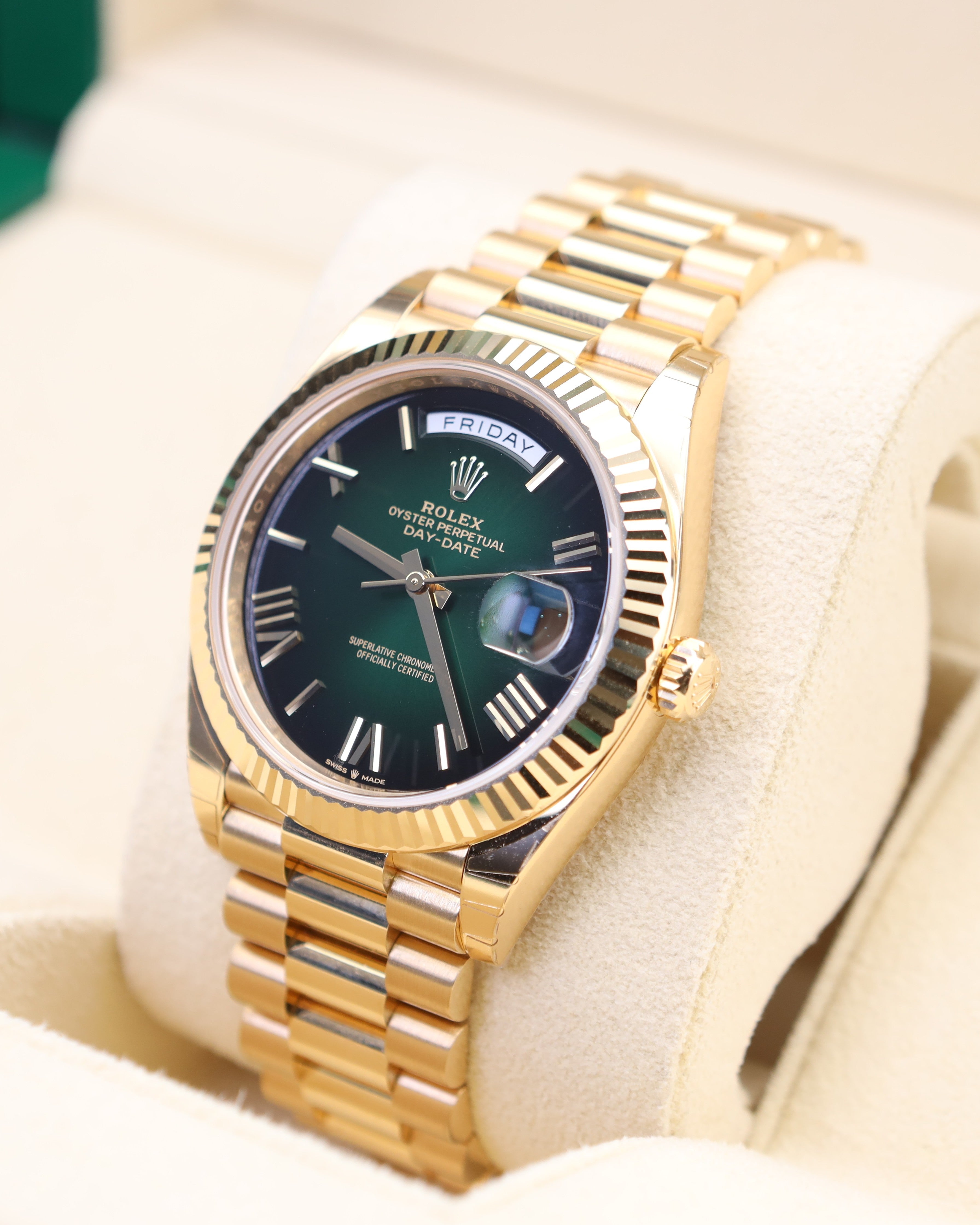 Rolex Day-Date 40 Green Ombre President Yellow Gold