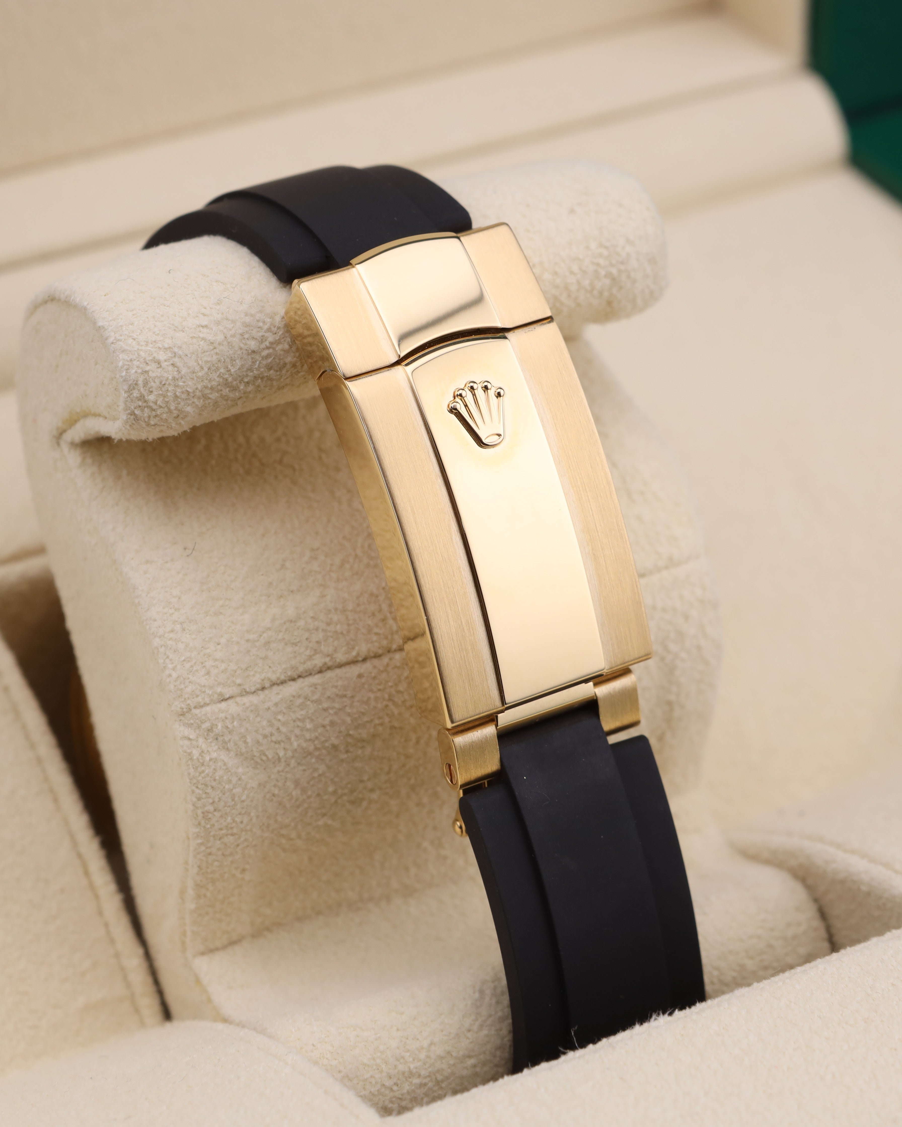 Rolex Sky-Dweller Champagne Dial Yellow Gold Oysterflex 326238