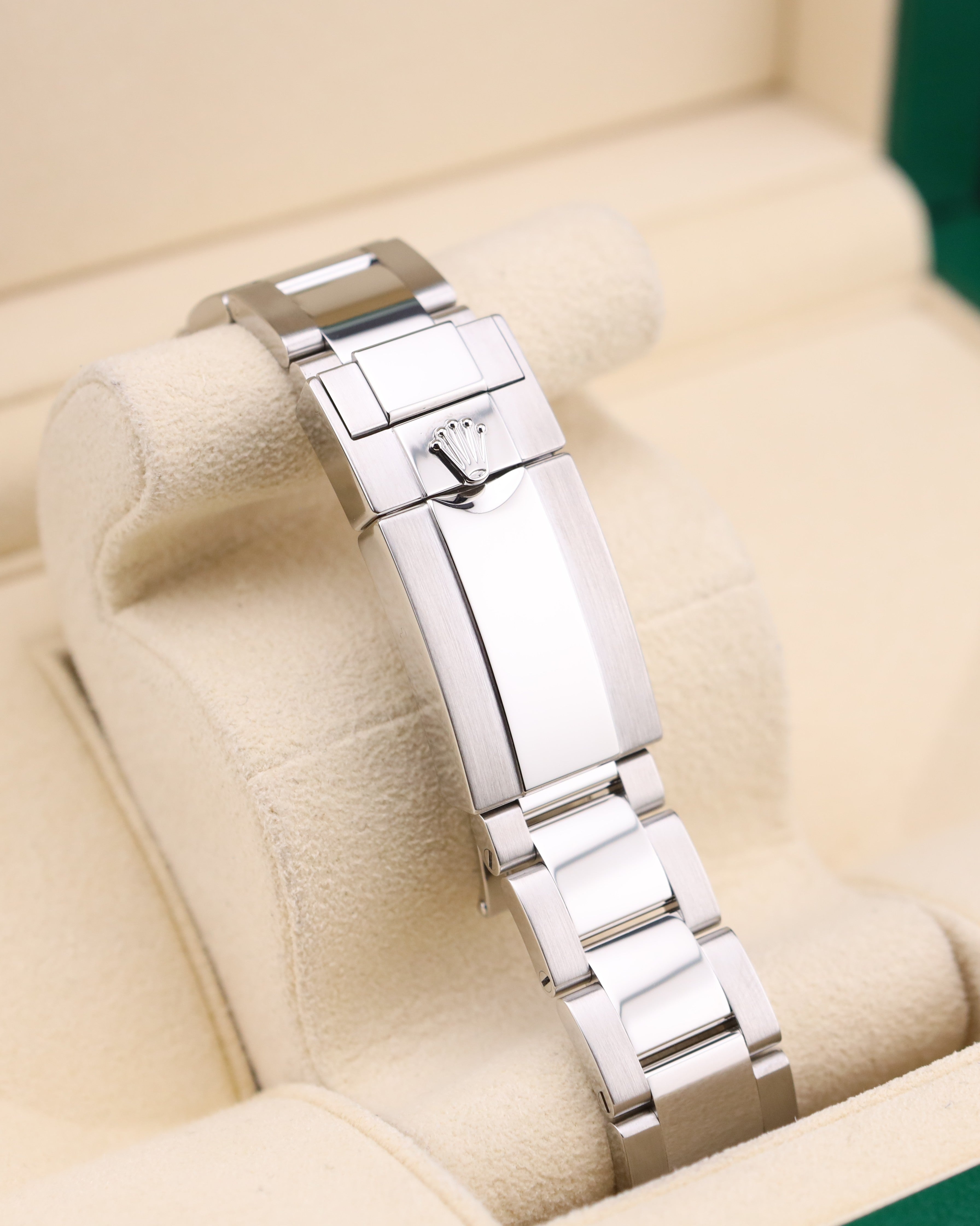 Rolex Yacht-Master II 44mm White Dial Blue Bezel 116680 Mercedes Hand 2021