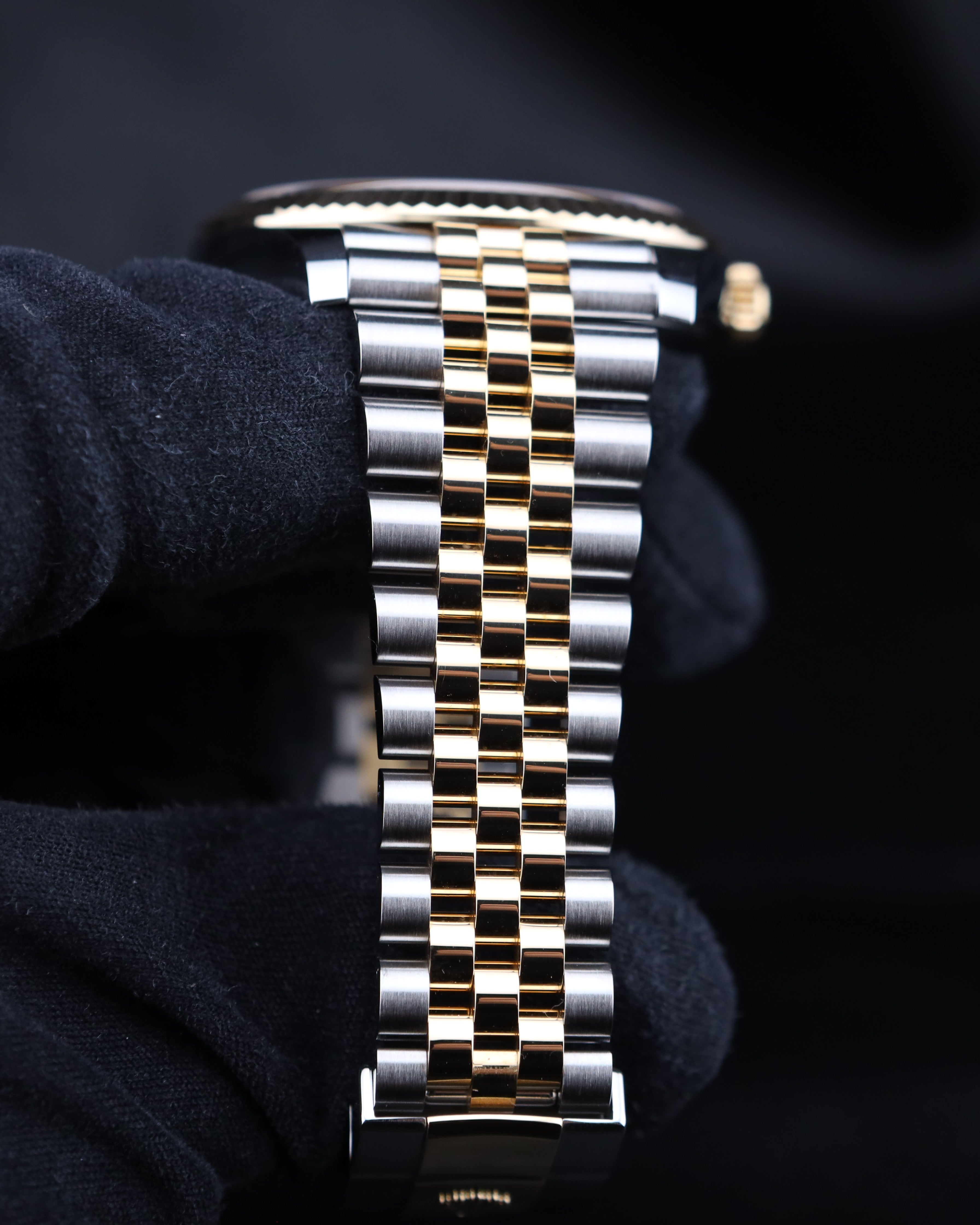 Rolex Datejust 41 Champagne Diamond Dial Two Tone Jubilee 126333  - 2024