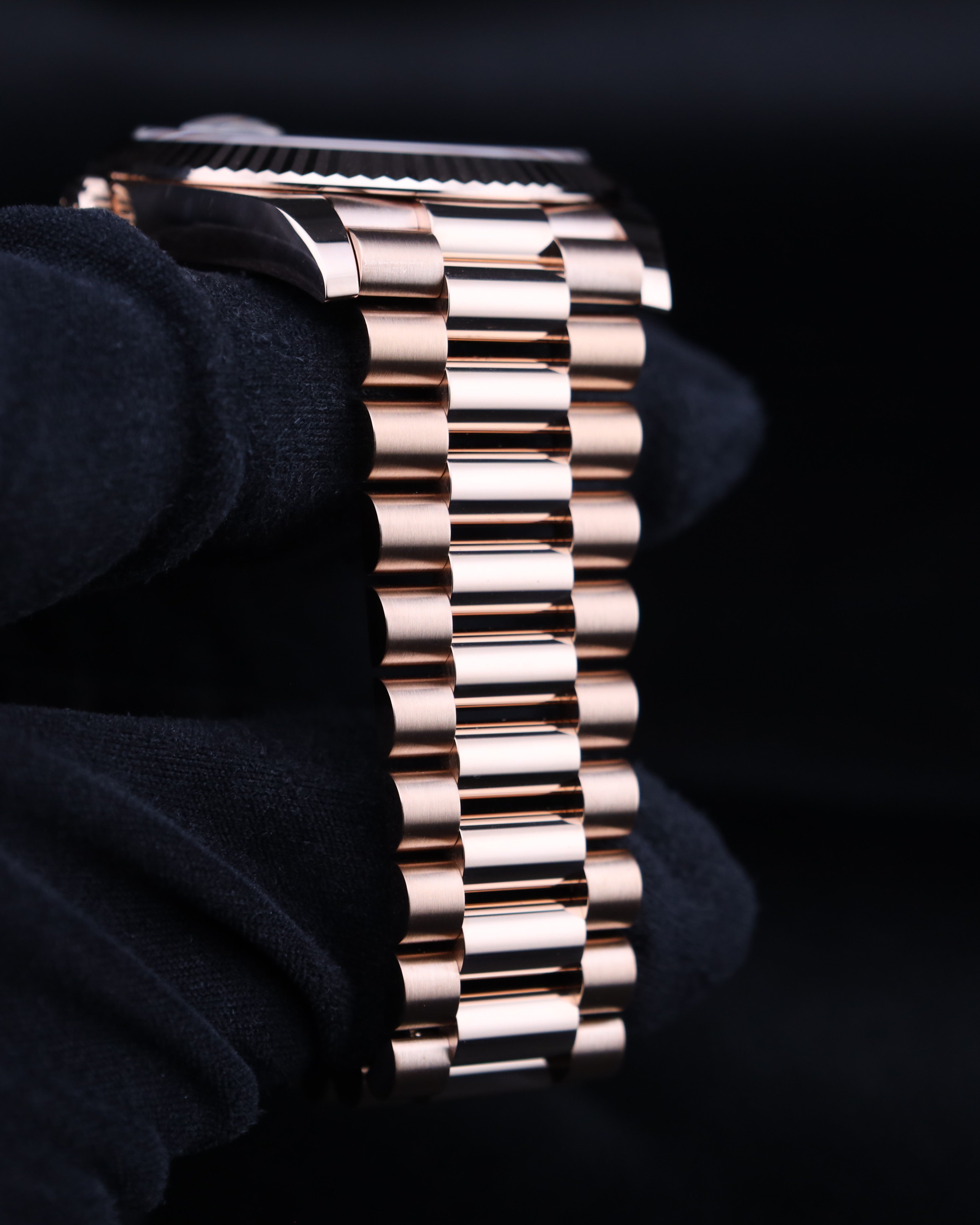 Rolex Day-Date 40 Olive Green Dial Rose Gold Presidential 228235 - 2025