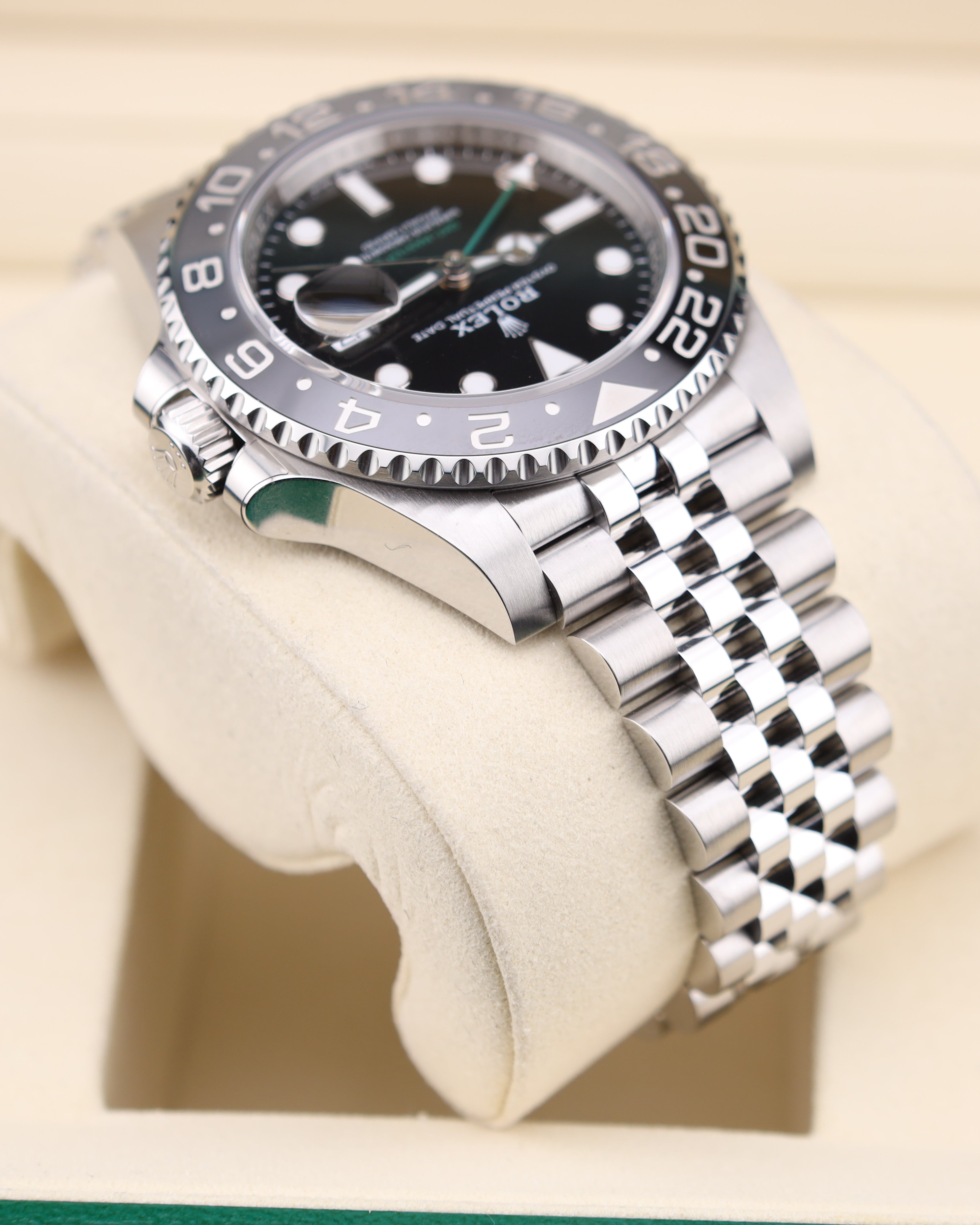 Rolex GMT-Master II Bruce Wayne on Jubilee 126710GRNR